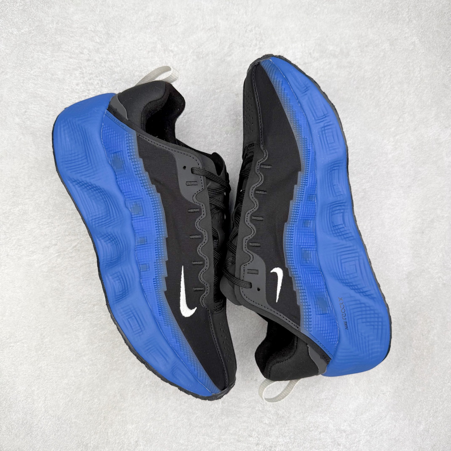 图片[3]-HYEIN SEO x NK Ava Rover 百搭舒适耐磨低帮跑步鞋 男女同款 流线型轮廓，通过轻薄物料鞋面结合 TPU 网格状支撑示人，增厚的中底材质选用 ReactX 加持，华夫外底收尾。鞋垫与后跟鞋提，克制点缀 Hyein Seo 字样。鞋垫与鞋提则采用菱形格纹的变化元素呈现。实拍调校N版已经零色差零失真 百分百还原实物色彩所见即所得 不存在货不对板色差等低级问题 选购参考实物拍摄 不混卖不参货 只用心做好货严格选品 承诺混一赔十 尺码：36 36.5 37.5 38 38.5 39 40 40.5 41 42 42.5 43 44 44.5 45-选品中心