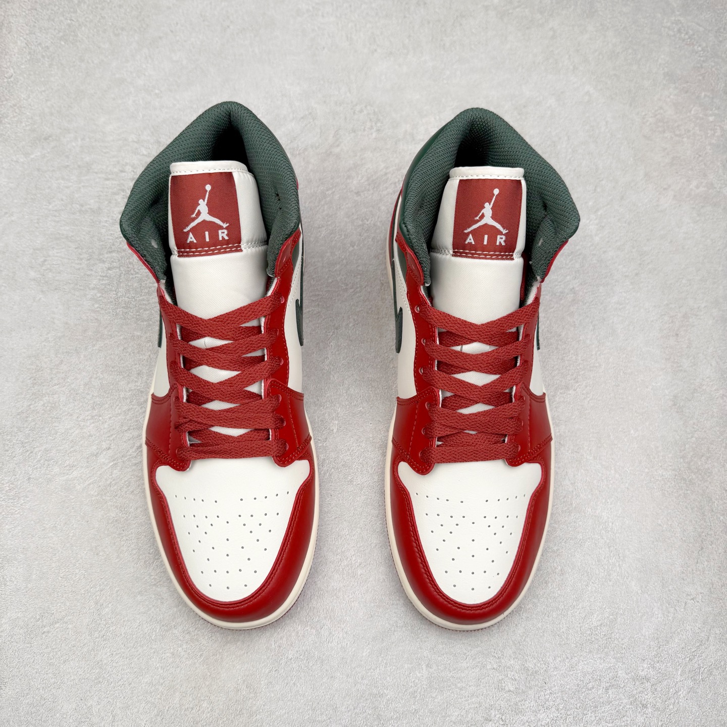 图片[2]-＃K版 Air Jordan AJ1 Mid 中帮 黑橙扣碎 DQ8426-105 原厂内置全掌气垫 A模大底 头层小牛皮 鞋舌AJ原厂专用牛津布+AJ专用反口珍珠布+原厂无杂质高弹内里海棉 特殊封边弹力鞋带 全网唯一头层牛皮 原鞋开模 拒绝公底 购置公司同步原材料 原汁原味 忠于原版‼️尺码：36 36.5 37.5 38 38.5 39 40 40.5 41 42 42.5 43 44 44.5 45 46 47.5-选品中心