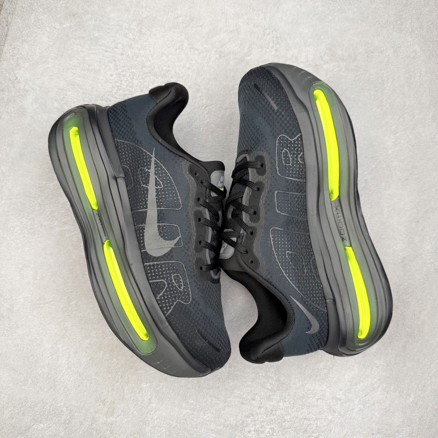 图片[3]-NK Vomero Premium 时尚舒适 网布防滑耐磨 低帮跑步鞋 HQ2050-001 实拍调校N版已经零色差零失真 百分百还原实物色彩所见即所得 不存在货不对板色差等低级问题 选购参考实物拍摄 不混卖不参货 只用心做好货严格选品 承诺混一赔十 尺码：36 36.5 37.5 38 38.5 39 40 40.5 41 42 42.5 43 44 44.5 45-选品中心