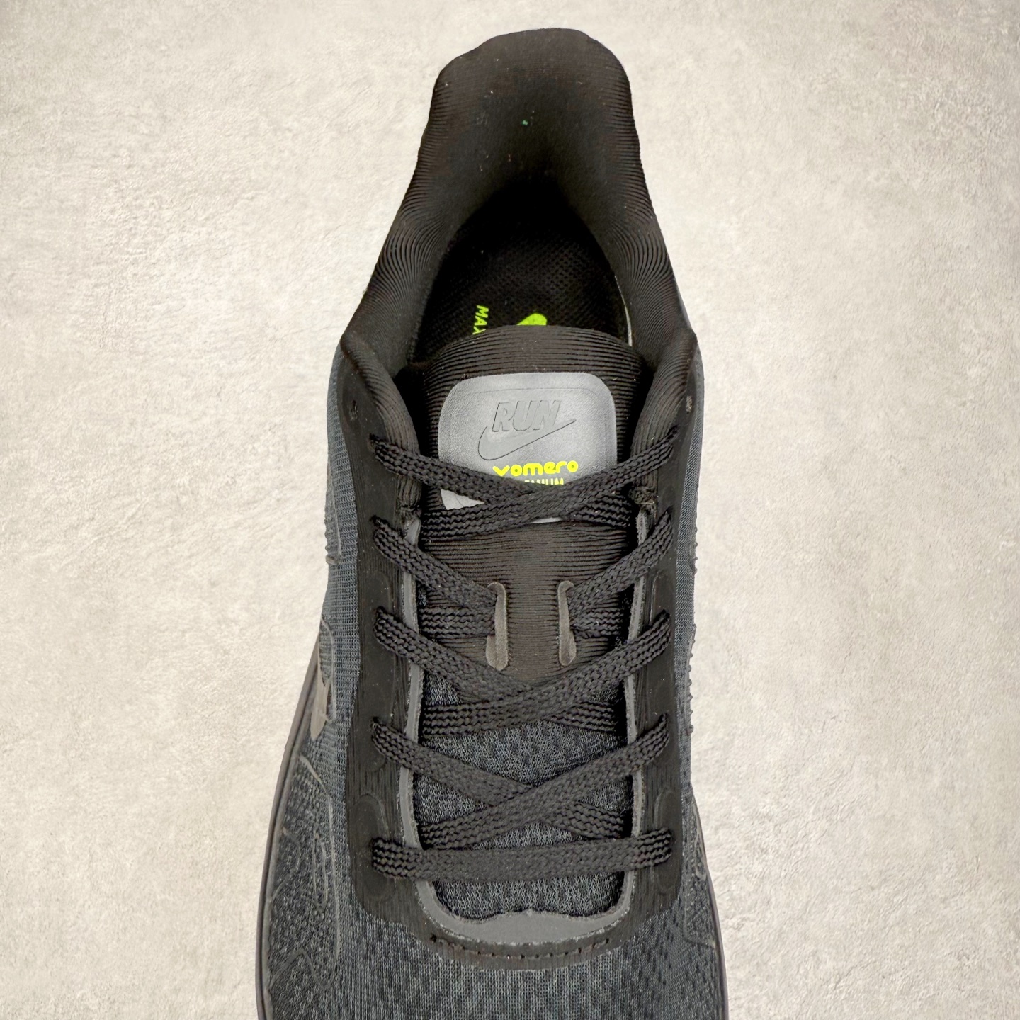 图片[5]-NK Vomero Premium 时尚舒适 网布防滑耐磨 低帮跑步鞋 HQ2050-001 实拍调校N版已经零色差零失真 百分百还原实物色彩所见即所得 不存在货不对板色差等低级问题 选购参考实物拍摄 不混卖不参货 只用心做好货严格选品 承诺混一赔十 尺码：36 36.5 37.5 38 38.5 39 40 40.5 41 42 42.5 43 44 44.5 45-选品中心
