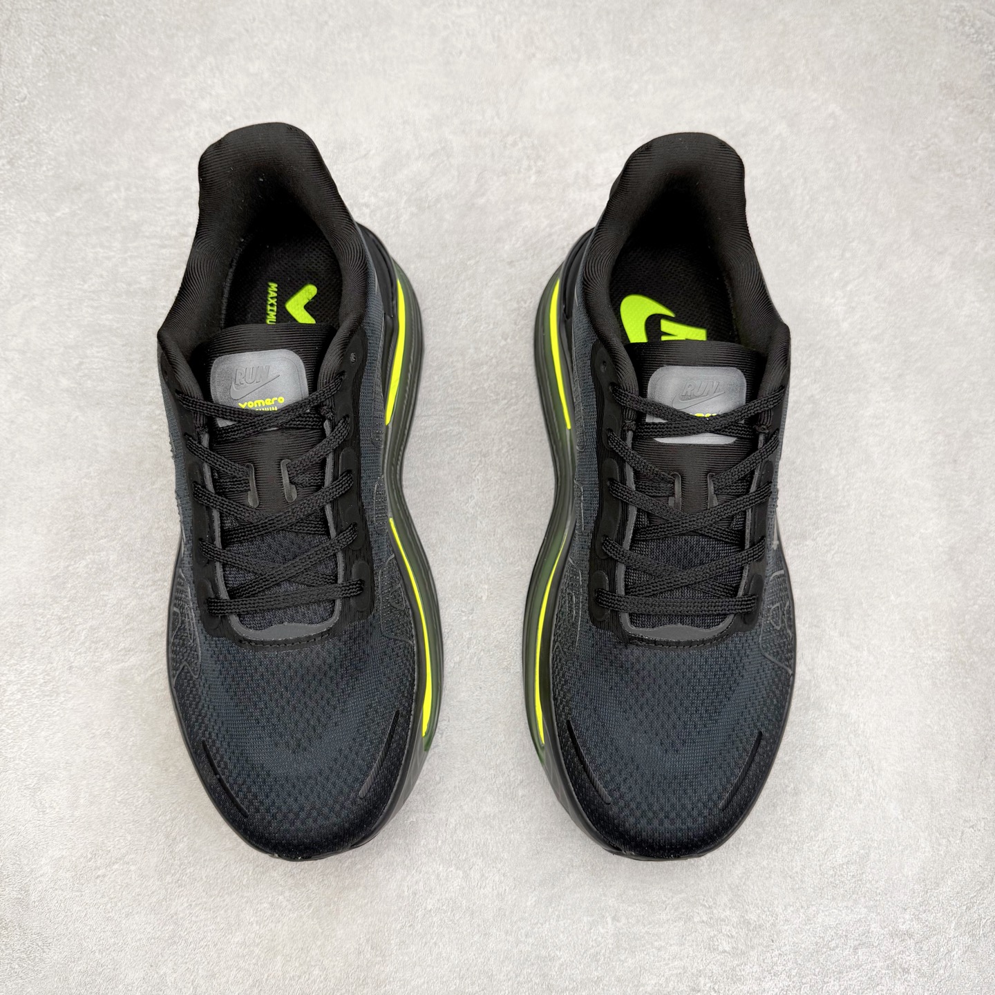 图片[2]-NK Vomero Premium 时尚舒适 网布防滑耐磨 低帮跑步鞋 HQ2050-001 实拍调校N版已经零色差零失真 百分百还原实物色彩所见即所得 不存在货不对板色差等低级问题 选购参考实物拍摄 不混卖不参货 只用心做好货严格选品 承诺混一赔十 尺码：36 36.5 37.5 38 38.5 39 40 40.5 41 42 42.5 43 44 44.5 45-选品中心