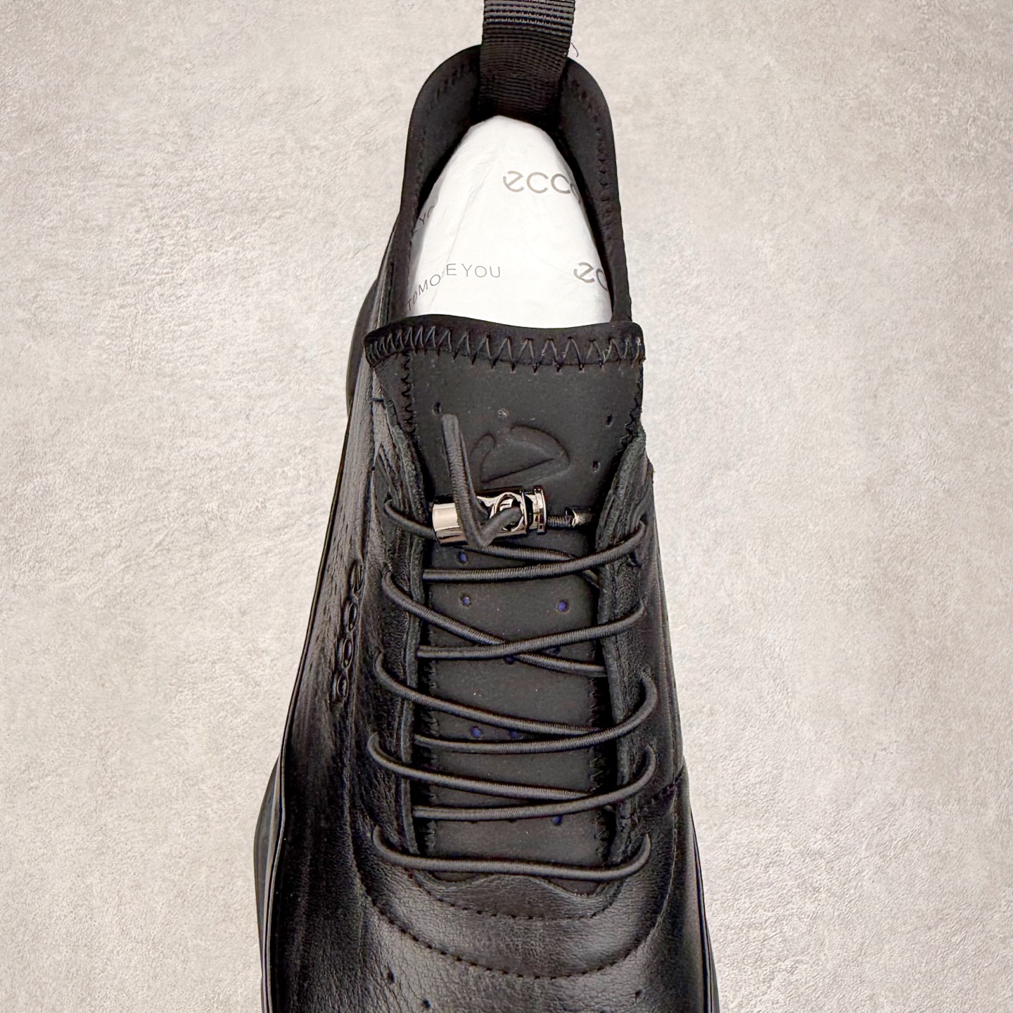 图片[5]-Ecco爱步运动鞋男鞋 BIOM2025 透气健步鞋 防滑跑步鞋 健步C系列新款 黄景瑜同款 牛皮鞋面 纹理自然，柔韧耐穿 BIOM自然律动科技鞋楦，符合人体工学，带来裸足体验 气垫中底 带来轻盈舒适的上脚感受 橡胶外底，适应多种地形，防滑耐磨，强劲抓地 鞋面和鞋底一体成型合脚耐穿 城市运动 自在逸步 尺码：38 39 40 41 42 43 44（皮鞋码）-选品中心