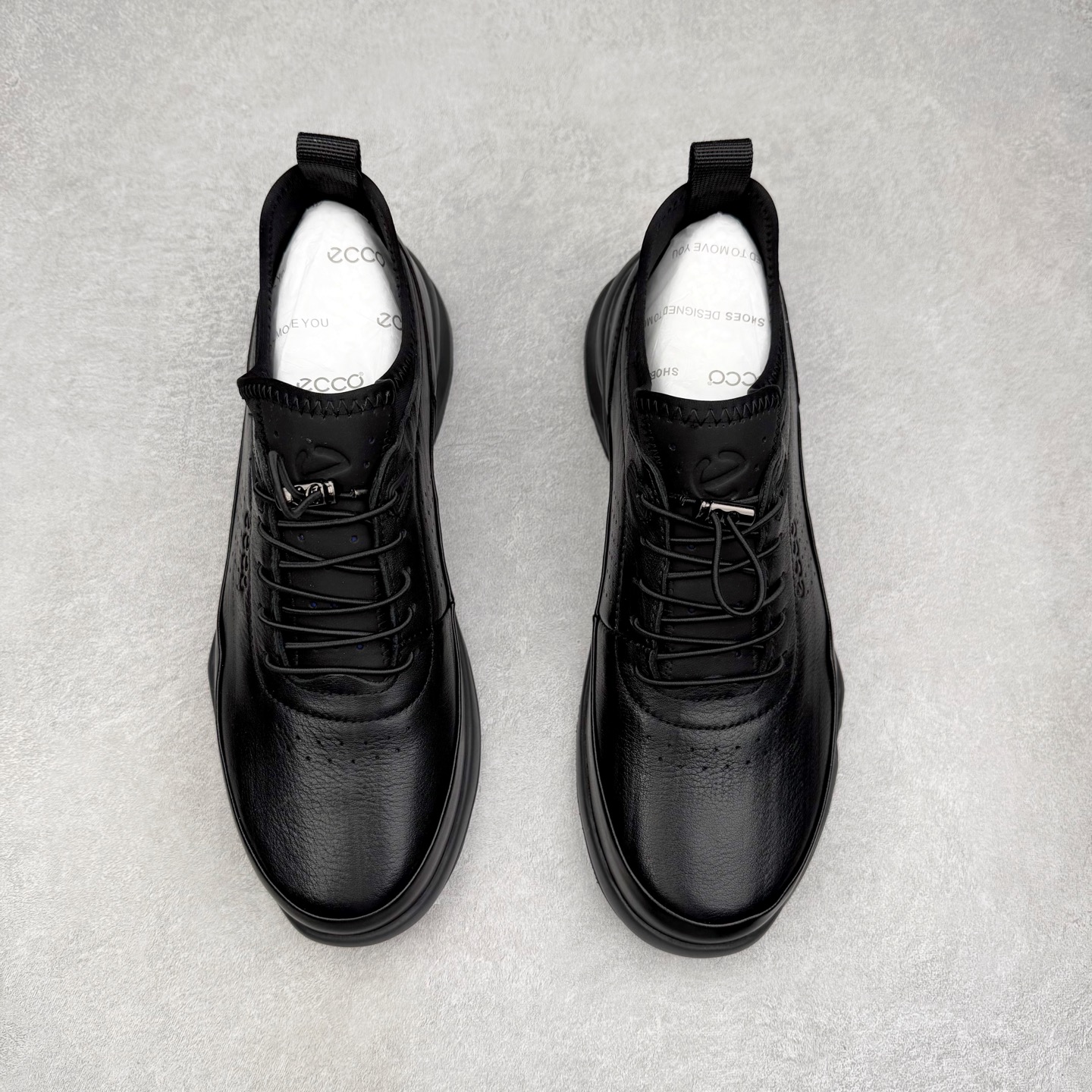 图片[2]-Ecco爱步运动鞋男鞋 BIOM2025 透气健步鞋 防滑跑步鞋 健步C系列新款 黄景瑜同款 牛皮鞋面 纹理自然，柔韧耐穿 BIOM自然律动科技鞋楦，符合人体工学，带来裸足体验 气垫中底 带来轻盈舒适的上脚感受 橡胶外底，适应多种地形，防滑耐磨，强劲抓地 鞋面和鞋底一体成型合脚耐穿 城市运动 自在逸步 尺码：38 39 40 41 42 43 44（皮鞋码）-选品中心