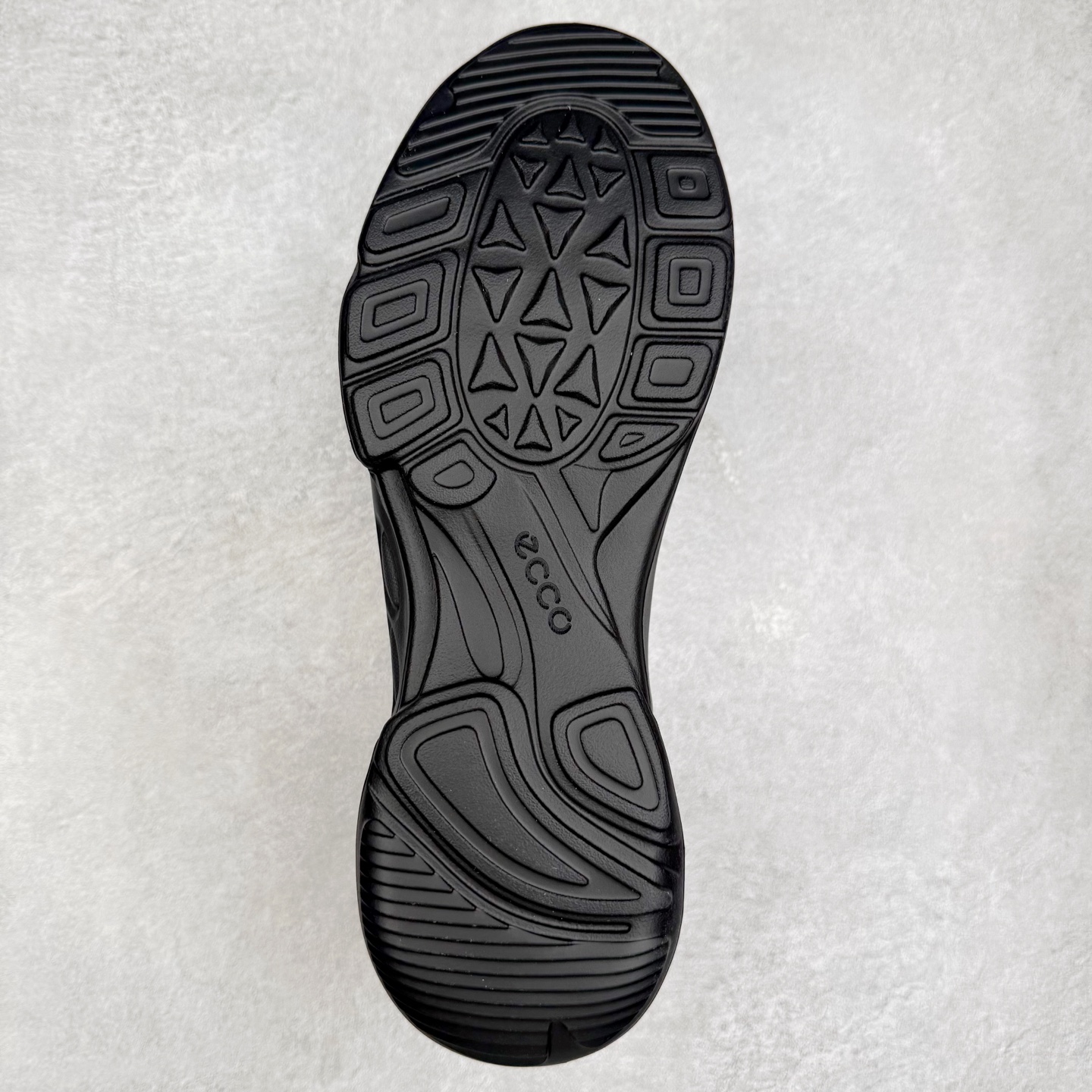 图片[9]-Ecco爱步运动鞋男鞋 BIOM2025 透气健步鞋 防滑跑步鞋 健步C系列新款 黄景瑜同款 牛皮鞋面 纹理自然，柔韧耐穿 BIOM自然律动科技鞋楦，符合人体工学，带来裸足体验 气垫中底 带来轻盈舒适的上脚感受 橡胶外底，适应多种地形，防滑耐磨，强劲抓地 鞋面和鞋底一体成型合脚耐穿 城市运动 自在逸步 尺码：38 39 40 41 42 43 44（皮鞋码）-选品中心