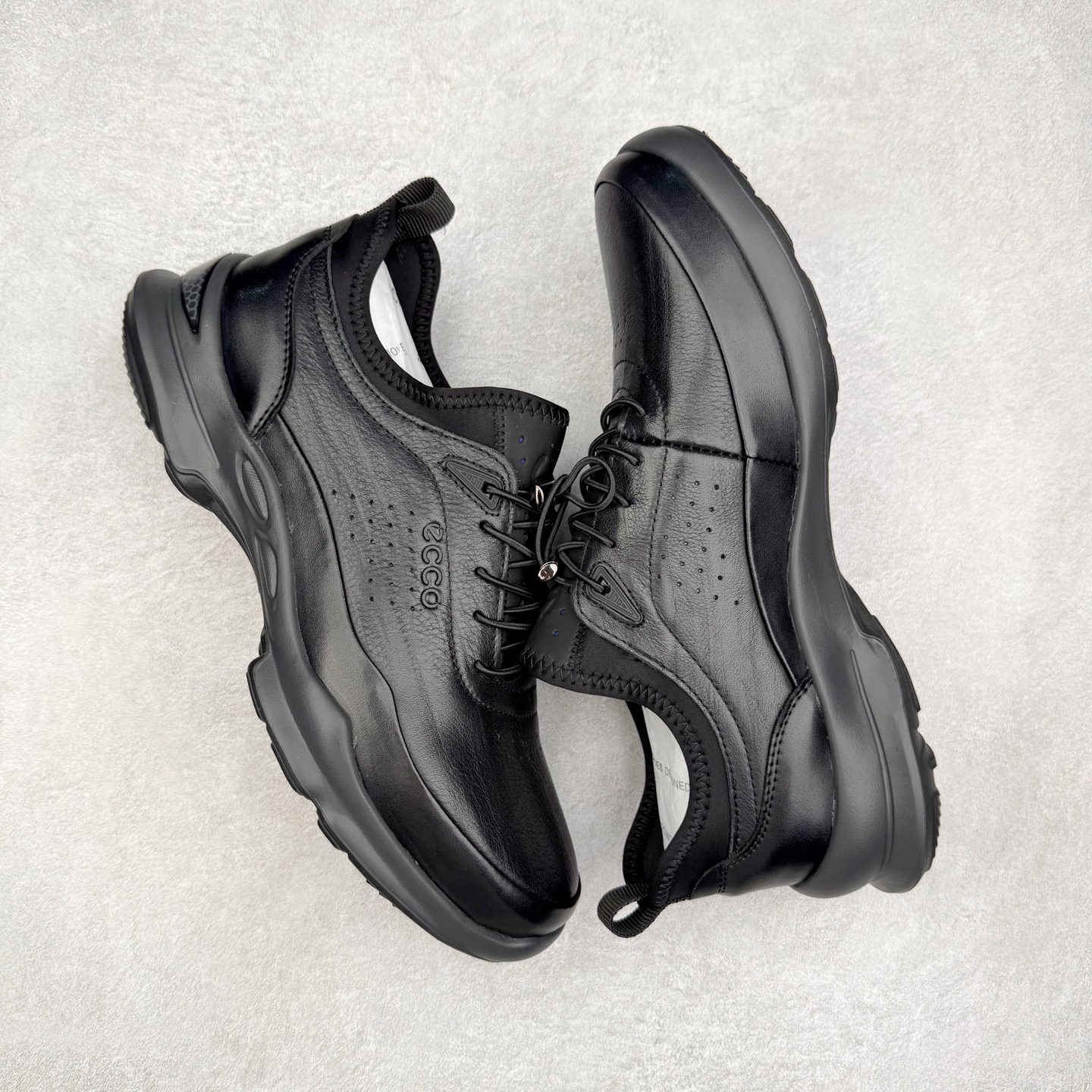 图片[3]-Ecco爱步运动鞋男鞋 BIOM2025 透气健步鞋 防滑跑步鞋 健步C系列新款 黄景瑜同款 牛皮鞋面 纹理自然，柔韧耐穿 BIOM自然律动科技鞋楦，符合人体工学，带来裸足体验 气垫中底 带来轻盈舒适的上脚感受 橡胶外底，适应多种地形，防滑耐磨，强劲抓地 鞋面和鞋底一体成型合脚耐穿 城市运动 自在逸步 尺码：38 39 40 41 42 43 44（皮鞋码）-选品中心