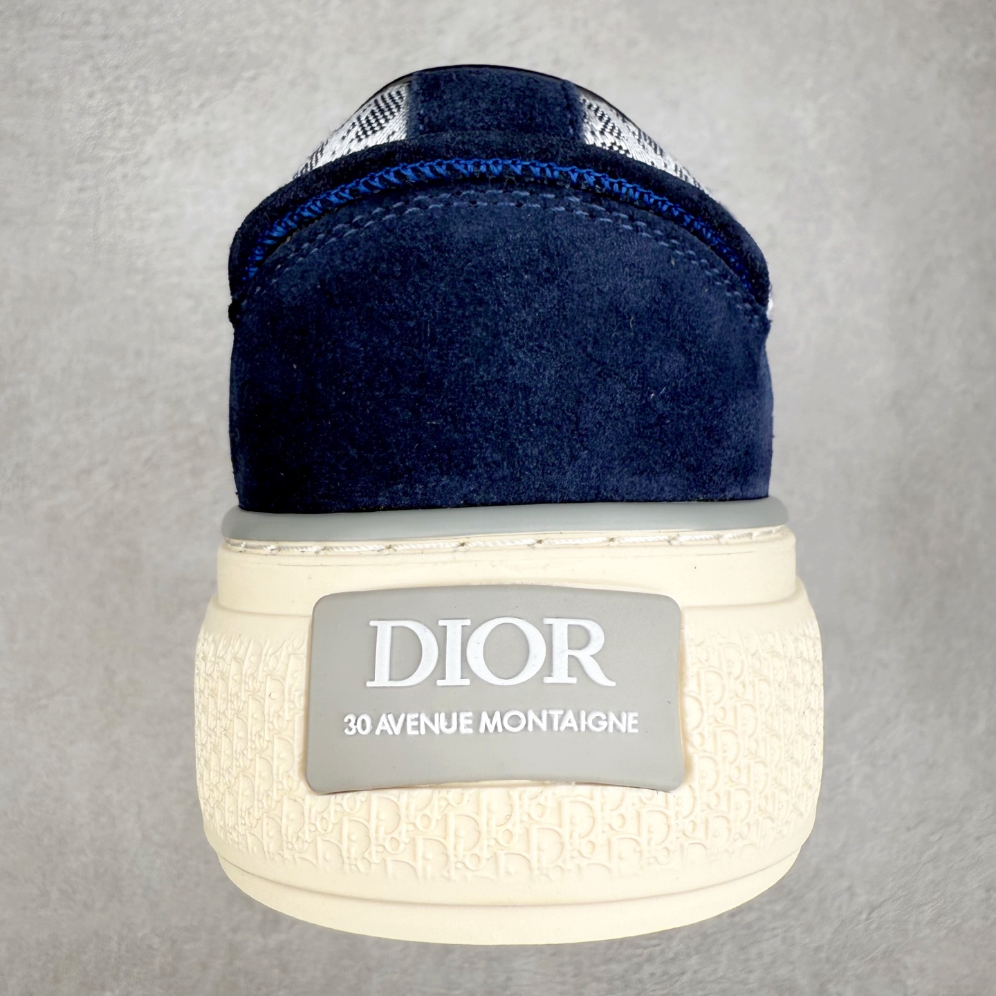 图片[8]-＃纯原 Dior B33 迪奥印花系带时尚运动板鞋网球鞋 全套原厂新版原纸板楦头开发 原厂特供皮料加持 原档数据大底 高频字母排版细节 还原 Zp 高端零售特供批次 2023秋季新品 彰显非凡的精湛工艺 重新诠释经典的网球鞋 时尚的廓形突显厚实感 采用全新的拉绒马海毛针织面料 突显柔软触感与富有层次感的流行色彩 搭配棕色绒面革镶片提升格调 别具一格的加垫鞋舌点缀以压花效果Dior标志 后侧点缀以Dior 30Avenue Montaigne标志 可为各式休闲造型增添时尚气质 尺码：40 41 42 43 44 45 46-选品中心