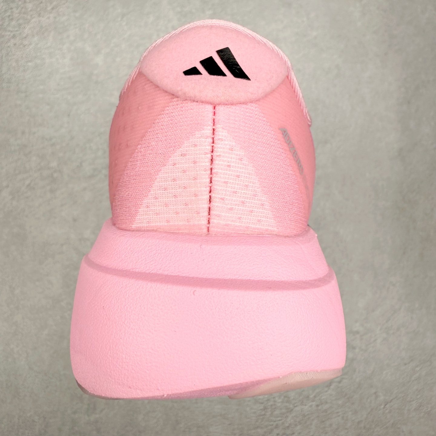 图片[8]-AD Adizero EVO SL 马拉松竞速专业跑鞋 CELERMESH针织网面非常轻薄 纤维间的缝隙很大 可以保证跑步时的透气、排汗效果 鞋舌直接与两侧的内衬和鞋底连接在一起 在跑步过程中不会被鞋舌的左右移动所困扰 在标准鞋带孔的基础上再拓宽一组鞋带孔 适合不同脚型的需求 突破性 EnergyRods 技术，有助于跑者实现更好的成绩 中底独特的LIGHTSTRIKE PRO泡棉材质 微弹感觉在跑步过程中给予了良好的支撑体验 对于顶级精英和高水平进阶跑者来说 ADIOS PRO是一双值得信赖的竞速比赛用鞋 尺码：36 36.5 37.5 38 38.5 39 40 40.5 41 42 42.5 43 44 44.5 45-选品中心