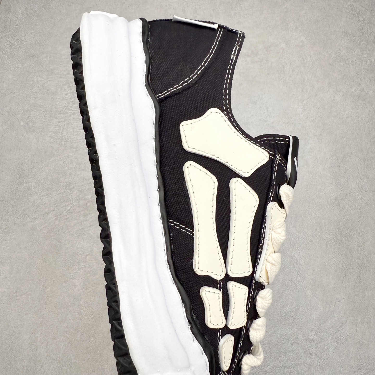 图片[6]-＃原厂 MMY/Maison MIHARA YASUHIRO Wayne Original Sole Leather Low Sneaker贝壳头版变形溶解雪糕底低帮百搭休闲运动板鞋 余文乐挚爱单品 复古溶解风 日本概念时装设计师･三原康裕品牌广东原产 原楦原纸版开发楦型 全新开发双模一次发泡点位气孔EVA中底 底部嵌入组合RB橡胶耐磨大底 采用全粒面头层皮革鞋面材质 正确织麦及包装盒 清晰后跟电绣LOGO 注意区别普通版本‼️尺码：35-45 偏大一码-选品中心