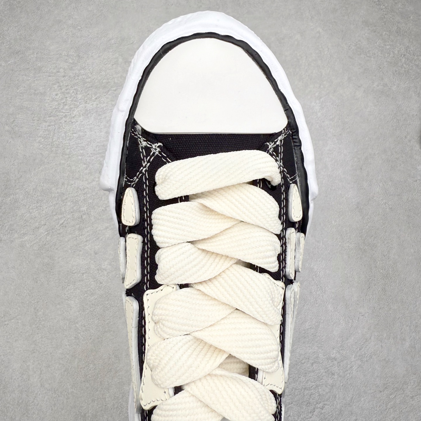 图片[4]-＃原厂 MMY/Maison MIHARA YASUHIRO Wayne Original Sole Leather Low Sneaker贝壳头版变形溶解雪糕底低帮百搭休闲运动板鞋 余文乐挚爱单品 复古溶解风 日本概念时装设计师･三原康裕品牌广东原产 原楦原纸版开发楦型 全新开发双模一次发泡点位气孔EVA中底 底部嵌入组合RB橡胶耐磨大底 采用全粒面头层皮革鞋面材质 正确织麦及包装盒 清晰后跟电绣LOGO 注意区别普通版本‼️尺码：35-45 偏大一码-选品中心