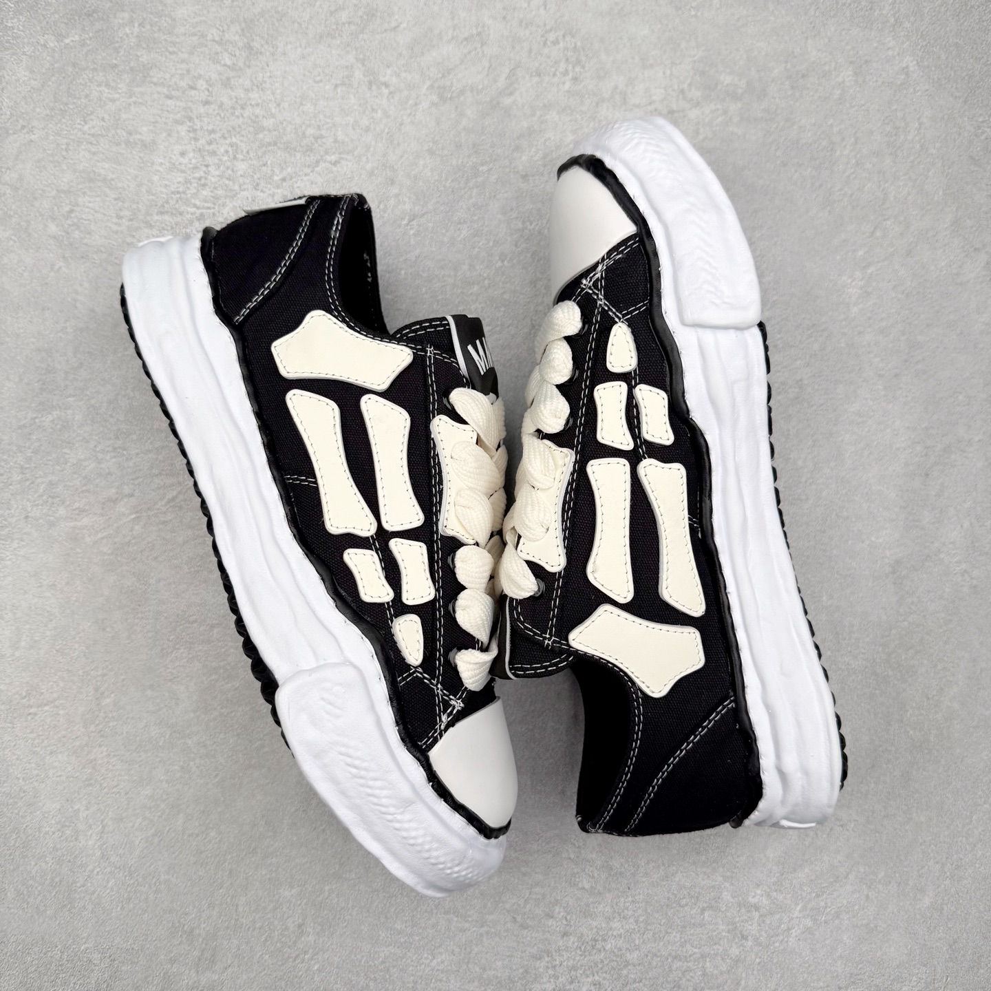 图片[3]-＃原厂 MMY/Maison MIHARA YASUHIRO Wayne Original Sole Leather Low Sneaker贝壳头版变形溶解雪糕底低帮百搭休闲运动板鞋 余文乐挚爱单品 复古溶解风 日本概念时装设计师･三原康裕品牌广东原产 原楦原纸版开发楦型 全新开发双模一次发泡点位气孔EVA中底 底部嵌入组合RB橡胶耐磨大底 采用全粒面头层皮革鞋面材质 正确织麦及包装盒 清晰后跟电绣LOGO 注意区别普通版本‼️尺码：35-45 偏大一码-选品中心