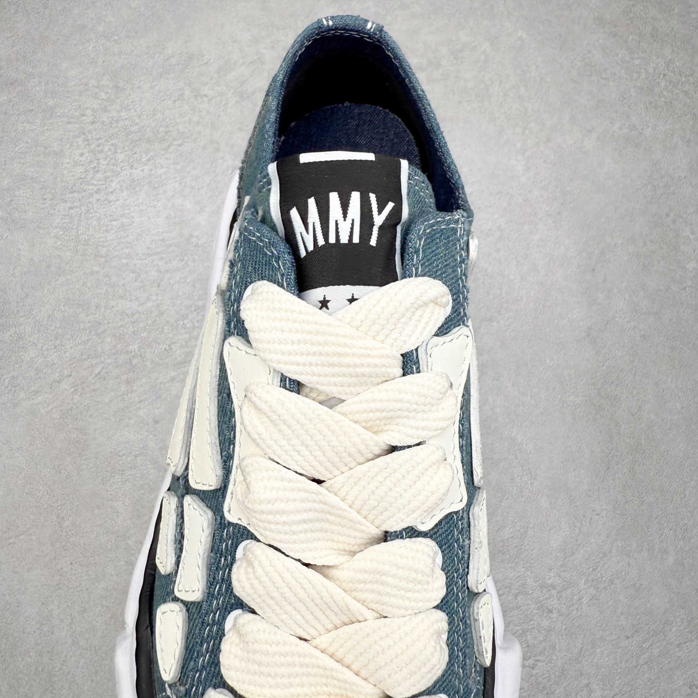 图片[5]-＃原厂 MMY/Maison MIHARA YASUHIRO Wayne Original Sole Leather Low Sneaker贝壳头版变形溶解雪糕底低帮百搭休闲运动板鞋 余文乐挚爱单品 复古溶解风 日本概念时装设计师･三原康裕品牌广东原产 原楦原纸版开发楦型 全新开发双模一次发泡点位气孔EVA中底 底部嵌入组合RB橡胶耐磨大底 采用全粒面头层皮革鞋面材质 正确织麦及包装盒 清晰后跟电绣LOGO 注意区别普通版本‼️尺码：35-45 偏大一码-选品中心