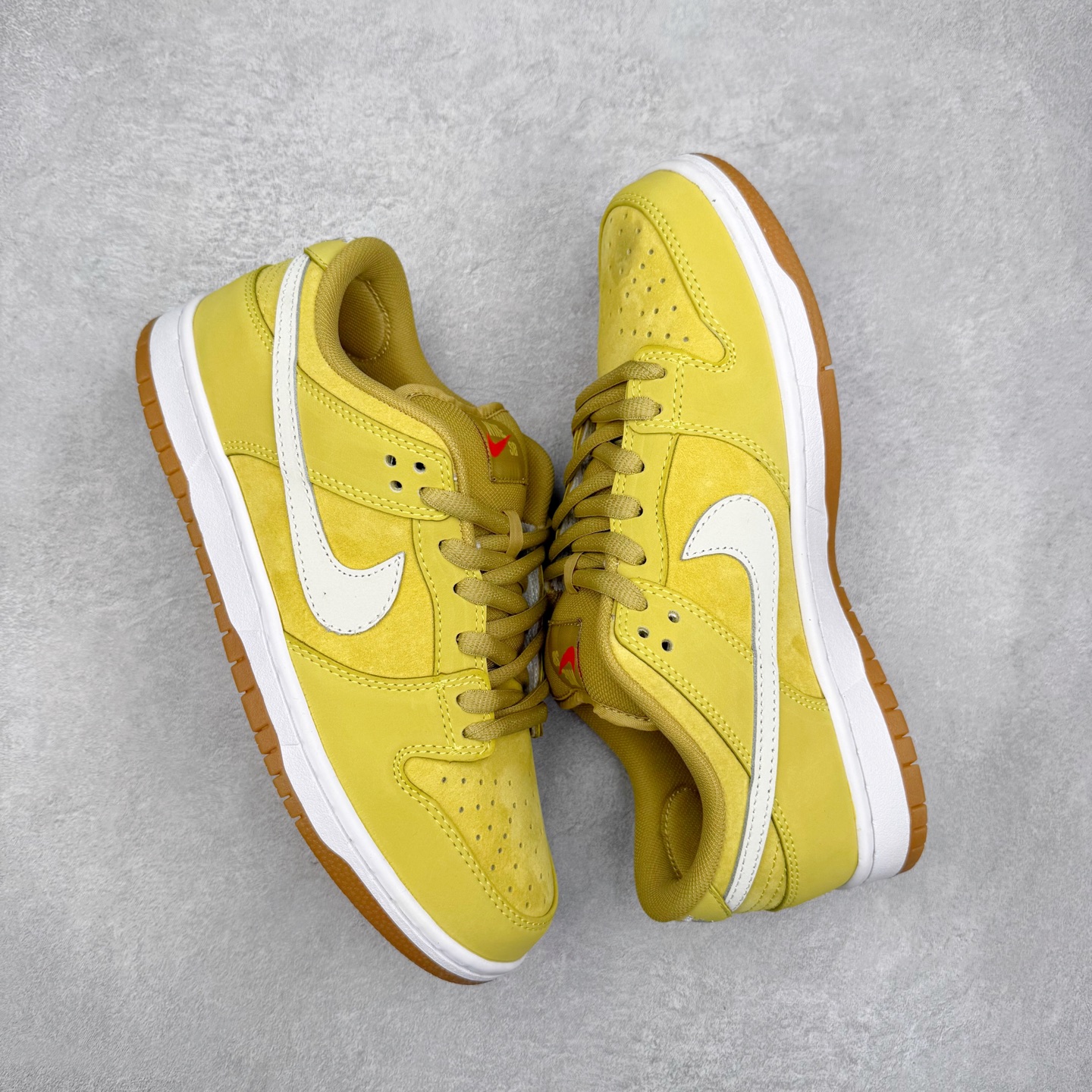 图片[3]-＃F版 NK SB Dunk Low FJ1674-700 极限压缩利润空间 超乎所想的高性价比 用料绝不含糊 原盒原配 正确耐磨橡胶大底 超高清洁度 全鞋零毛边皮料切割 全套原楦原模倾力打造完美版型 尺码：36 36.5 37.5 38 38.5 39 40 40.5 41 42 42.5 43 44 44.5 45 46 47.5-选品中心