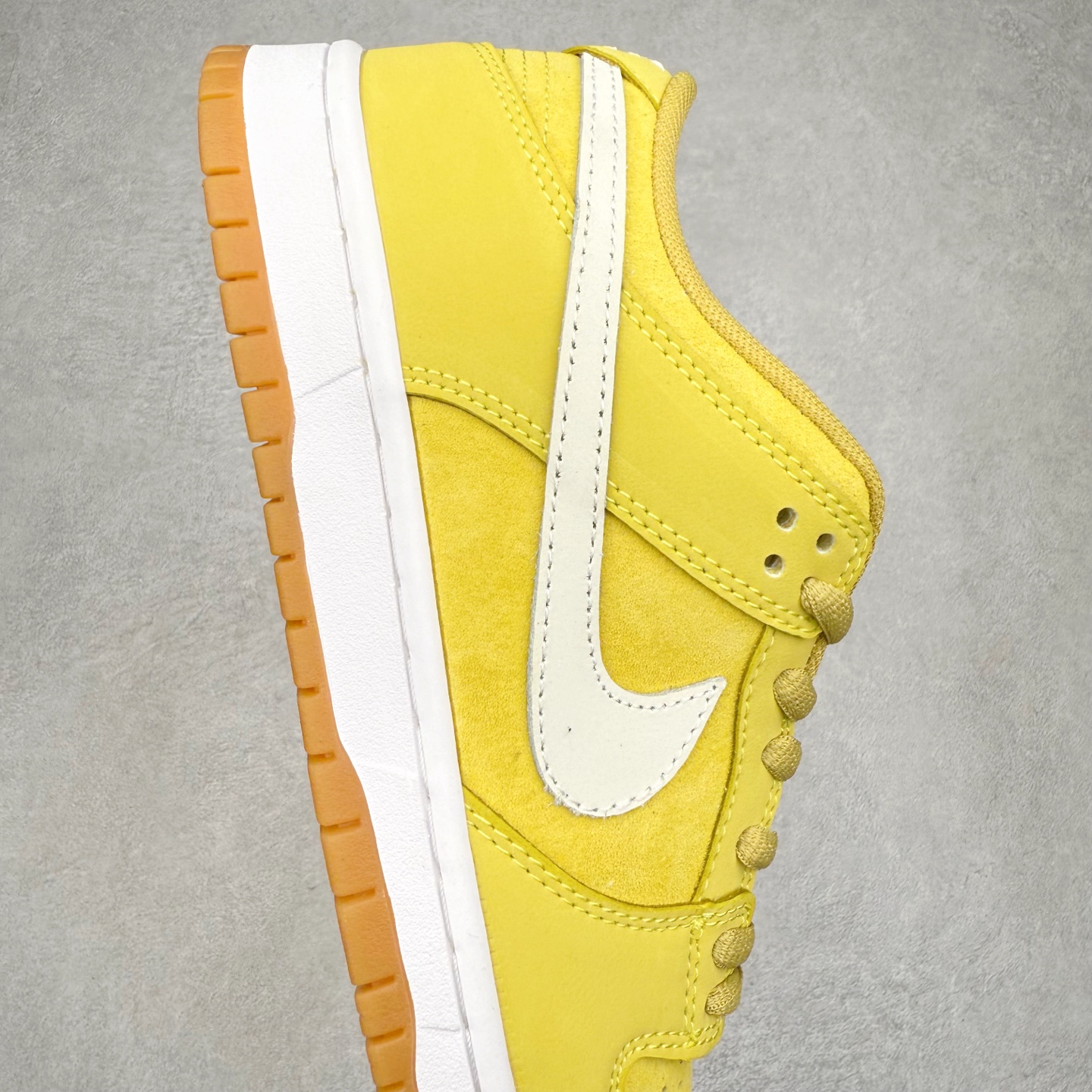 图片[6]-＃F版 NK SB Dunk Low FJ1674-700 极限压缩利润空间 超乎所想的高性价比 用料绝不含糊 原盒原配 正确耐磨橡胶大底 超高清洁度 全鞋零毛边皮料切割 全套原楦原模倾力打造完美版型 尺码：36 36.5 37.5 38 38.5 39 40 40.5 41 42 42.5 43 44 44.5 45 46 47.5-选品中心