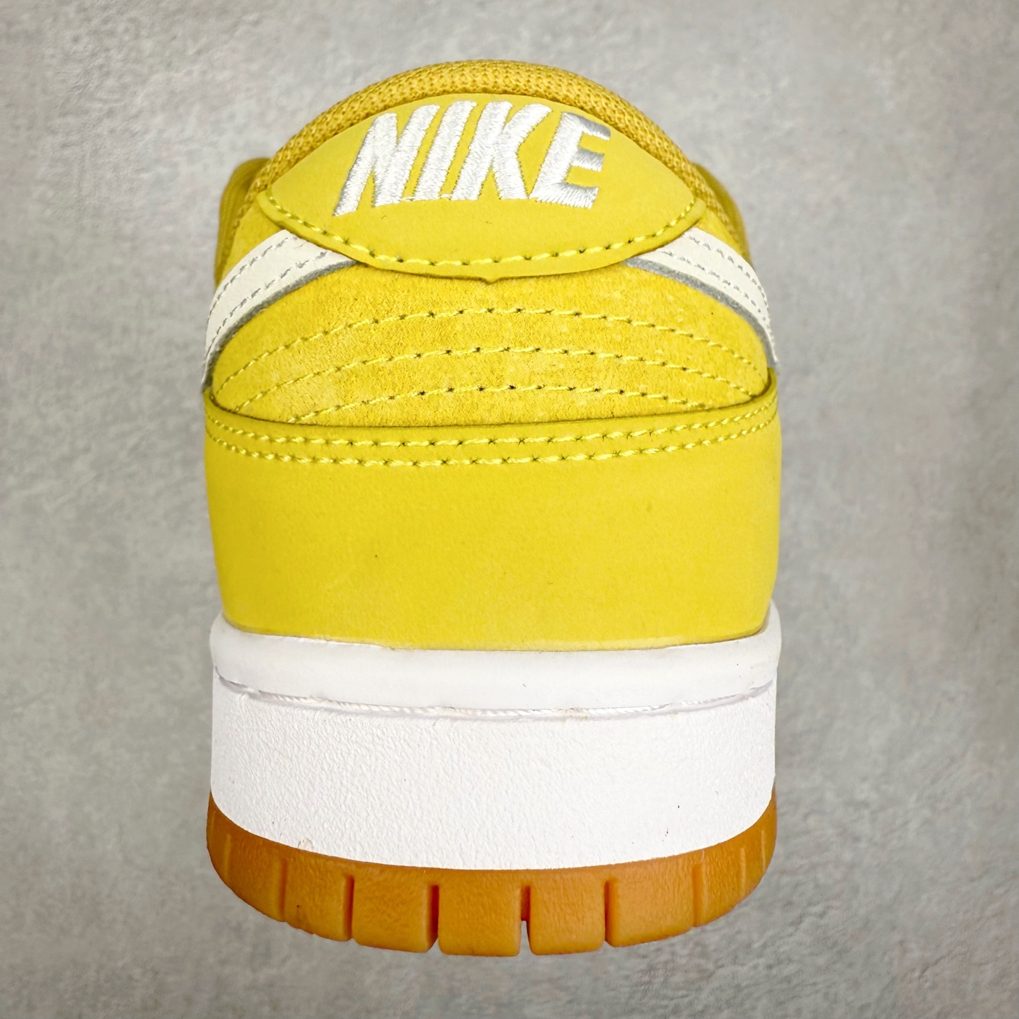 图片[8]-＃F版 NK SB Dunk Low FJ1674-700 极限压缩利润空间 超乎所想的高性价比 用料绝不含糊 原盒原配 正确耐磨橡胶大底 超高清洁度 全鞋零毛边皮料切割 全套原楦原模倾力打造完美版型 尺码：36 36.5 37.5 38 38.5 39 40 40.5 41 42 42.5 43 44 44.5 45 46 47.5-选品中心