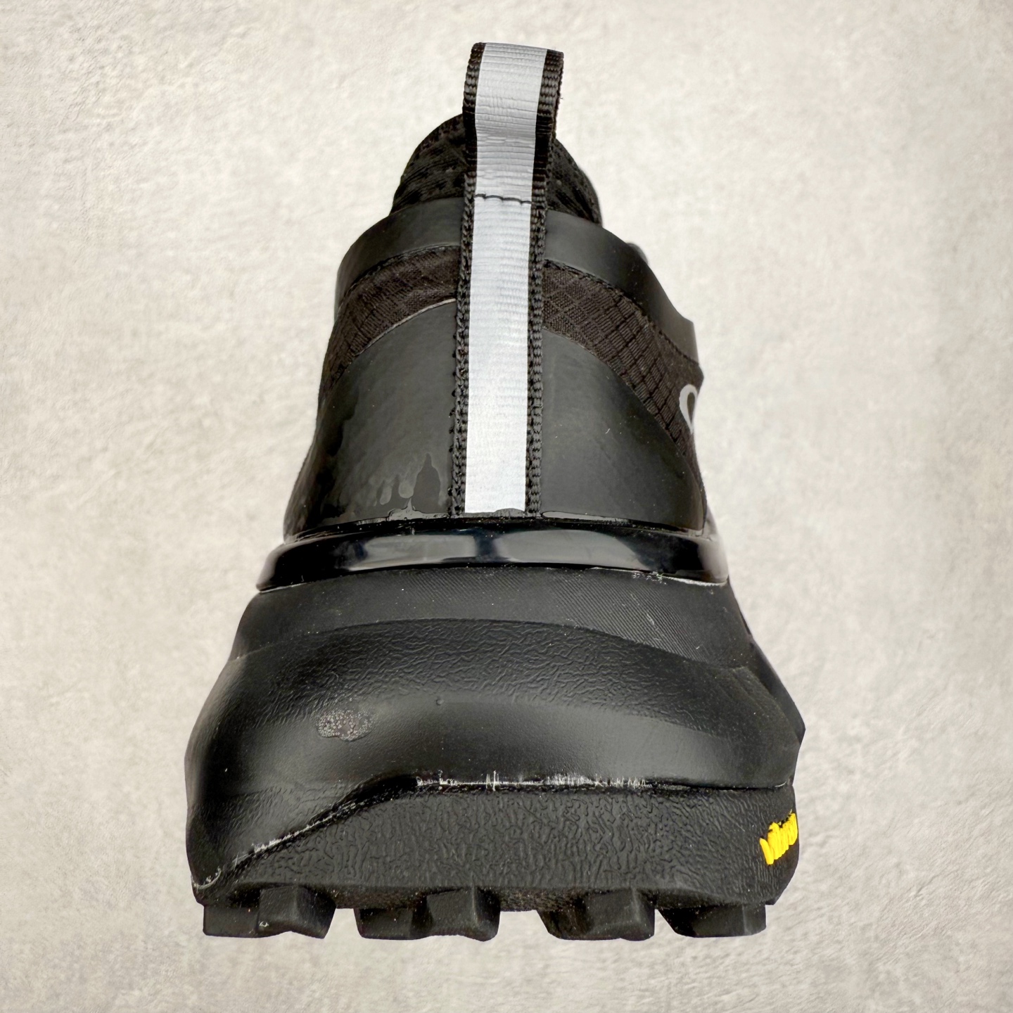 图片[8]-Oakley 欧克利 Light Shield 舒适耐磨防水低帮户外功能鞋 OAKLEY（欧克利）是美国的运动品牌，主攻的是各类功能眼镜，还有休闲装、滑雪、游泳、骑行及田径运动装。现在欧克利已经开始发展军事领域了，主要产的是军靴、手套、护目镜、风镜等。其中运动眼镜是深受运动人士喜爱的，自行车，滑雪，跑步等运动系列。实拍调校N版已经零色差零失真 百分百还原实物色彩所见即所得 不存在货不对板色差等低级问题 选购参考实物拍摄 不混卖不参货 只用心做好货严格选品 承诺混一赔十 尺码：36 36.5 37.5 38 38.5 39 40 40.5 41 42 42.5 43 44 44.5 45-选品中心