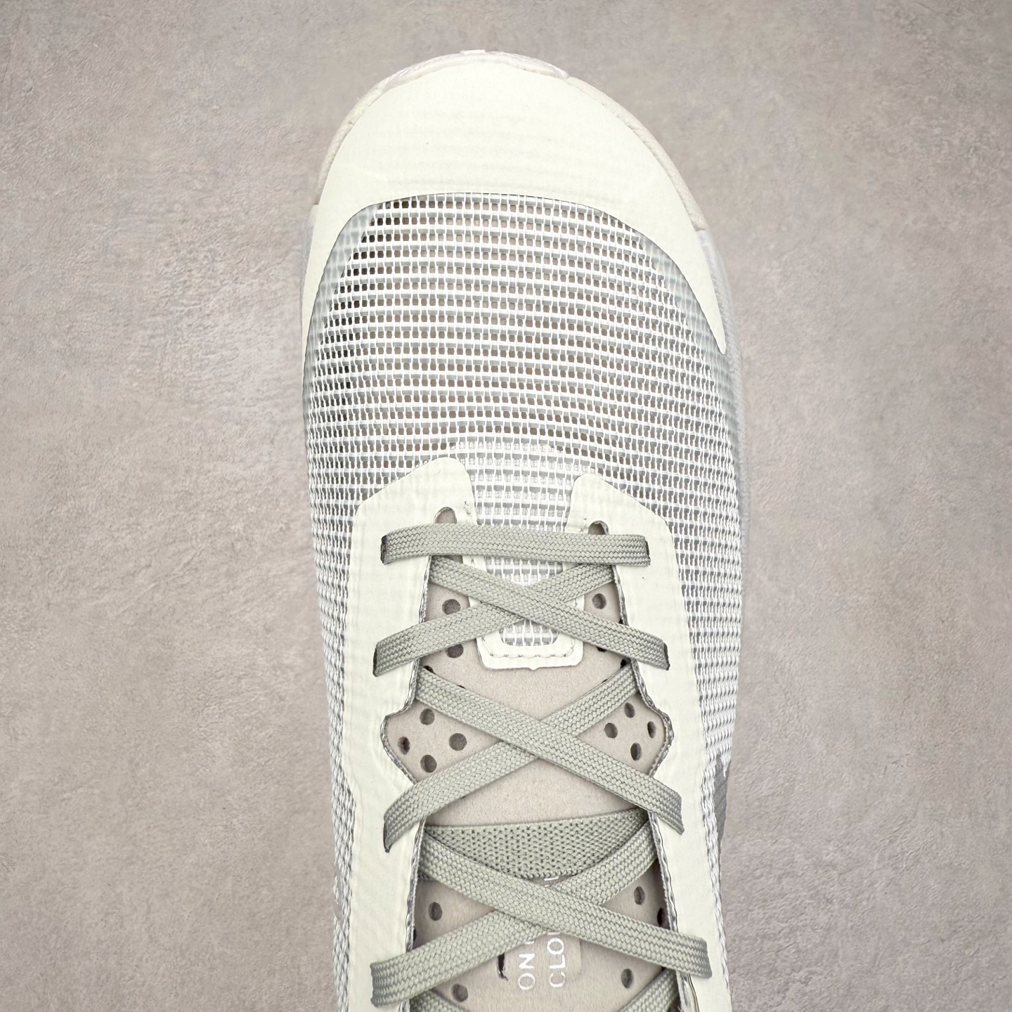 图片[4]-On昂跑 Cloudultra 3 百搭舒适透气低帮跑步鞋 此运动品牌 开创于2010年 缓震着陆、强效回弹、轻柔质感的设计构思始终是ON研制关键 与此同时基于“为全球提供革新性的跑步感受”信念 陆续推出了多款跑鞋及其以专业运动人体跑步工程学为设计关键的功能性跑步服饰设备 让跑者不费力气地畅快畅跑 尺码：36 36.5 37.5 38 38.5 39 40 40.5 41 42 42.5 43 44 44.5 45-选品中心