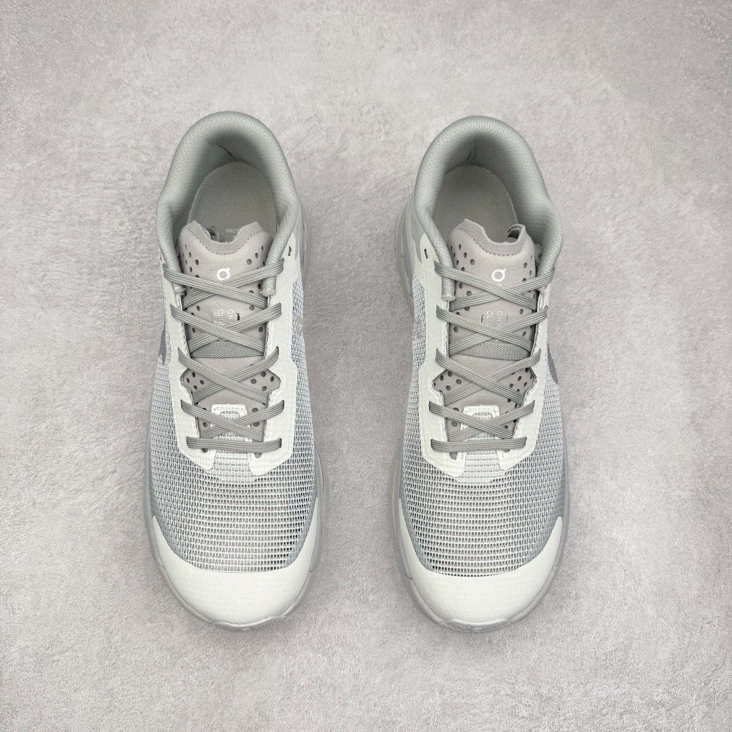 图片[2]-On昂跑 Cloudultra 3 百搭舒适透气低帮跑步鞋 此运动品牌 开创于2010年 缓震着陆、强效回弹、轻柔质感的设计构思始终是ON研制关键 与此同时基于“为全球提供革新性的跑步感受”信念 陆续推出了多款跑鞋及其以专业运动人体跑步工程学为设计关键的功能性跑步服饰设备 让跑者不费力气地畅快畅跑 尺码：36 36.5 37.5 38 38.5 39 40 40.5 41 42 42.5 43 44 44.5 45-选品中心