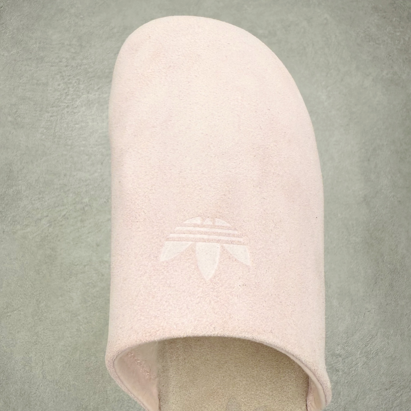 图片[4]-AD Originals Adimule 舒适百搭防磨包头拖鞋 男女同款 实拍调校N版已经零色差零失真 百分百还原实物色彩所见即所得 不存在货不对板色差等低级问题 选购参考实物拍摄 不混卖不参货 只用心做好货严格选品 承诺混一赔十 尺码：36 36.5 37.5 38 38.5 39 40 40.5 41 42 42.5 43 44 44.5 45-选品中心