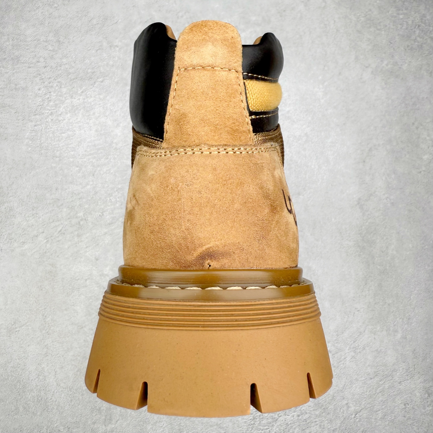 图片[8]-CAT卡特 户外工装轻底休闲马丁靴大黄靴系列 广东大厂品质 全新工艺升级 全鞋真牛皮材料 大底到五金都是代工厂原材料制作 同原版固特异永不开胶工艺 好货不杀猪 首单质量严格把控 全网独家首发 品质毋庸置疑 全套官网统一包装 今年冬季防寒户外专用 日常随意搭配 尺码：39 40 41 42 43 44（皮鞋码）-选品中心