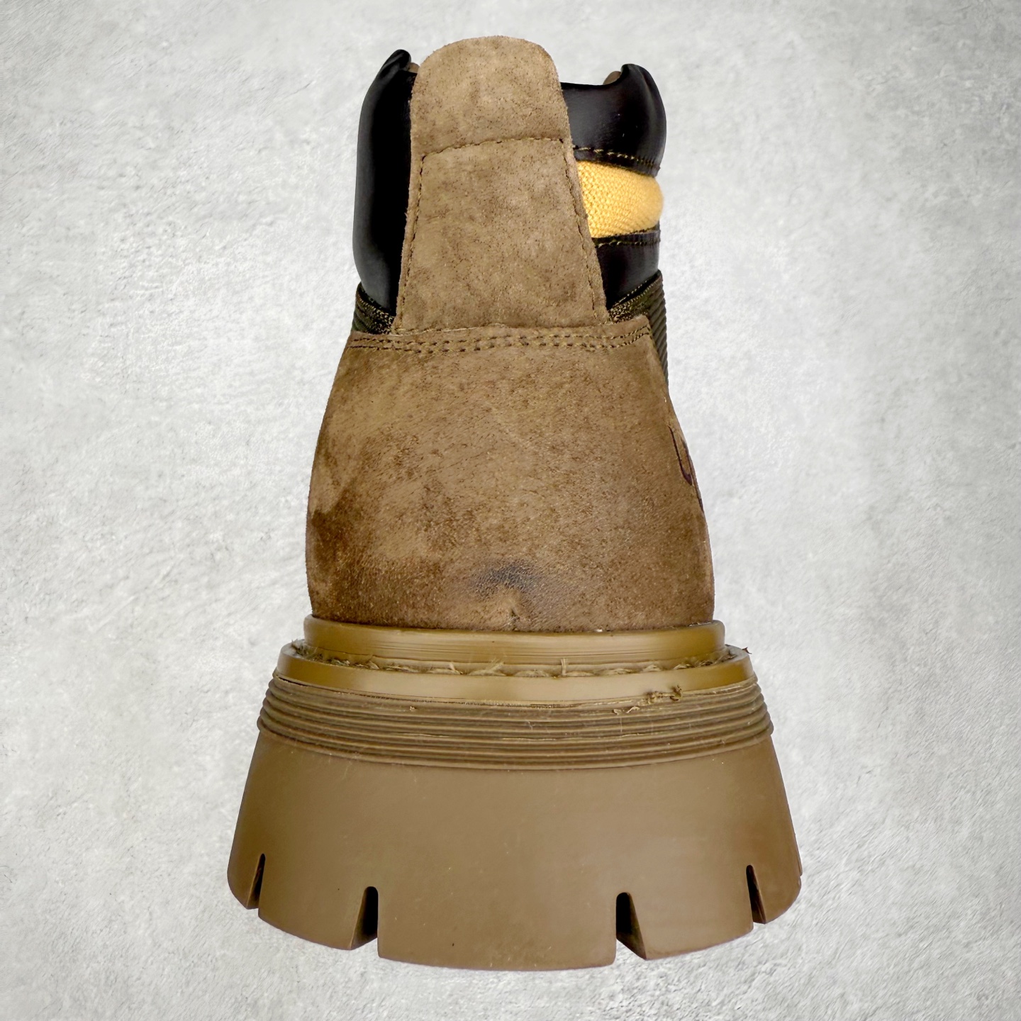 图片[8]-CAT卡特 户外工装轻底休闲马丁靴大黄靴系列 广东大厂品质 全新工艺升级 全鞋真牛皮材料 大底到五金都是代工厂原材料制作 同原版固特异永不开胶工艺 好货不杀猪 首单质量严格把控 全网独家首发 品质毋庸置疑 全套官网统一包装 今年冬季防寒户外专用 日常随意搭配 尺码：39 40 41 42 43 44（皮鞋码）-选品中心
