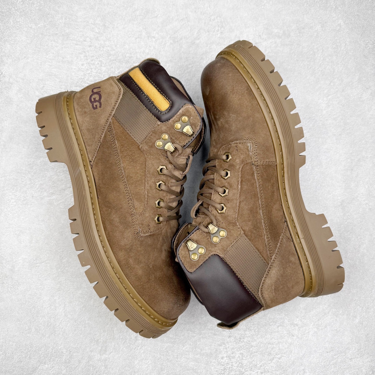 图片[3]-CAT卡特 户外工装轻底休闲马丁靴大黄靴系列 广东大厂品质 全新工艺升级 全鞋真牛皮材料 大底到五金都是代工厂原材料制作 同原版固特异永不开胶工艺 好货不杀猪 首单质量严格把控 全网独家首发 品质毋庸置疑 全套官网统一包装 今年冬季防寒户外专用 日常随意搭配 尺码：39 40 41 42 43 44（皮鞋码）-选品中心