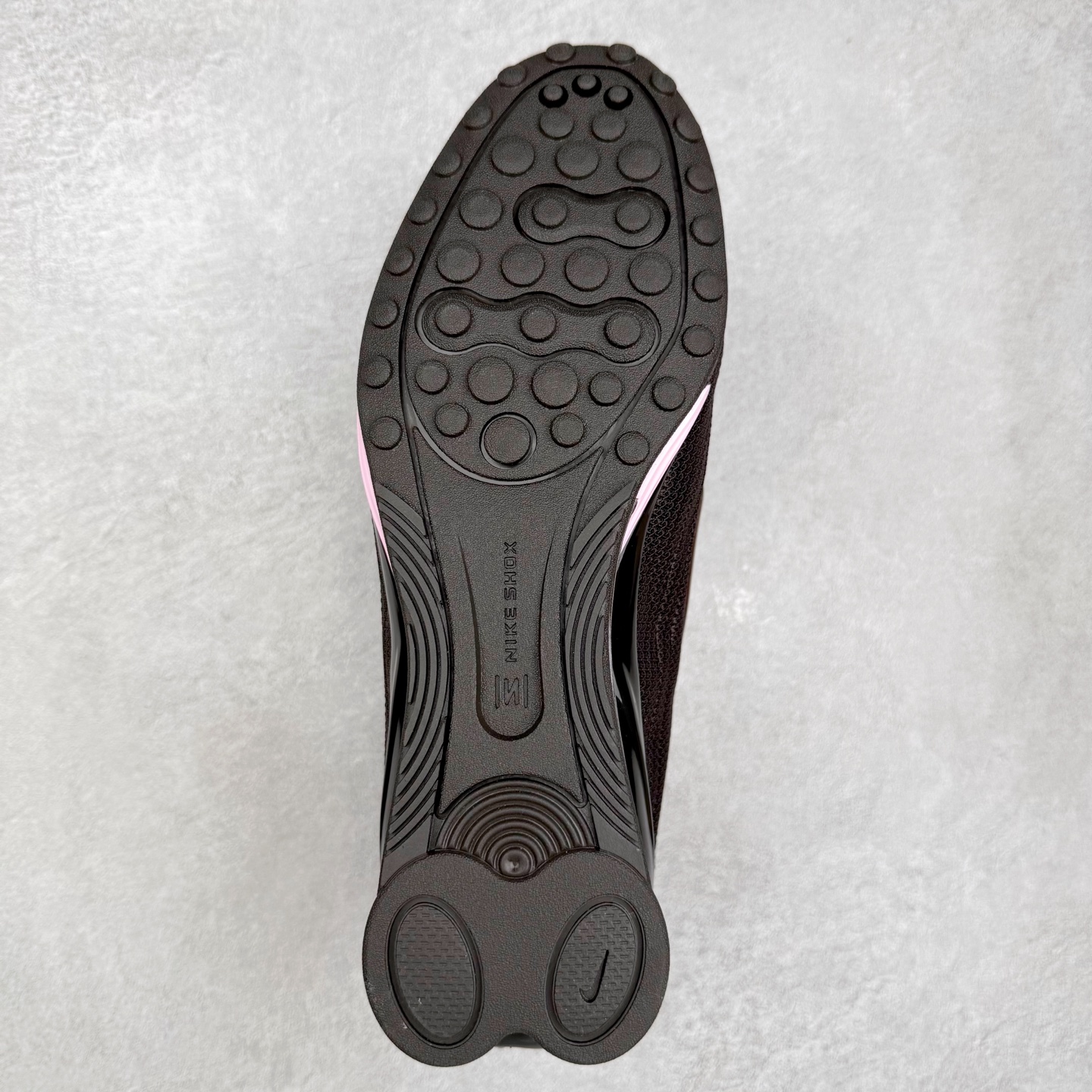 图片[9]-NK SHOX Z 舒适柔软减震回弹生活休闲鞋 男女同款 实拍调校N版已经零色差零失真 百分百还原实物色彩所见即所得 不存在货不对板色差等低级问题 选购参考实物拍摄 不混卖不参货 只用心做好货严格选品 承诺混一赔十 尺码：36 36.5 37.5 38 38.5 39 40 40.5 41 42 42.5 43 44 44.5 45-选品中心