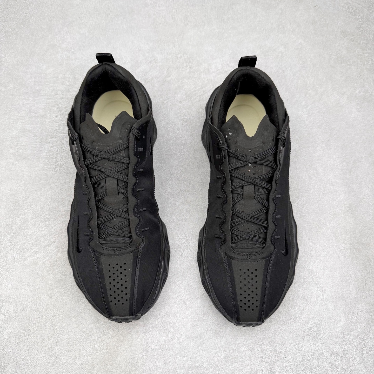 图片[2]-HYEIN SEO x NK Ava Rover 百搭舒适耐磨低帮跑步鞋 男女同款 流线型轮廓，通过轻薄物料鞋面结合 TPU 网格状支撑示人，增厚的中底材质选用 ReactX 加持，华夫外底收尾。鞋垫与后跟鞋提，克制点缀 Hyein Seo 字样。鞋垫与鞋提则采用菱形格纹的变化元素呈现。实拍调校N版已经零色差零失真 百分百还原实物色彩所见即所得 不存在货不对板色差等低级问题 选购参考实物拍摄 不混卖不参货 只用心做好货严格选品 承诺混一赔十 尺码：36 36.5 37.5 38 38.5 39 40 40.5 41 42 42.5 43 44 44.5 45-选品中心