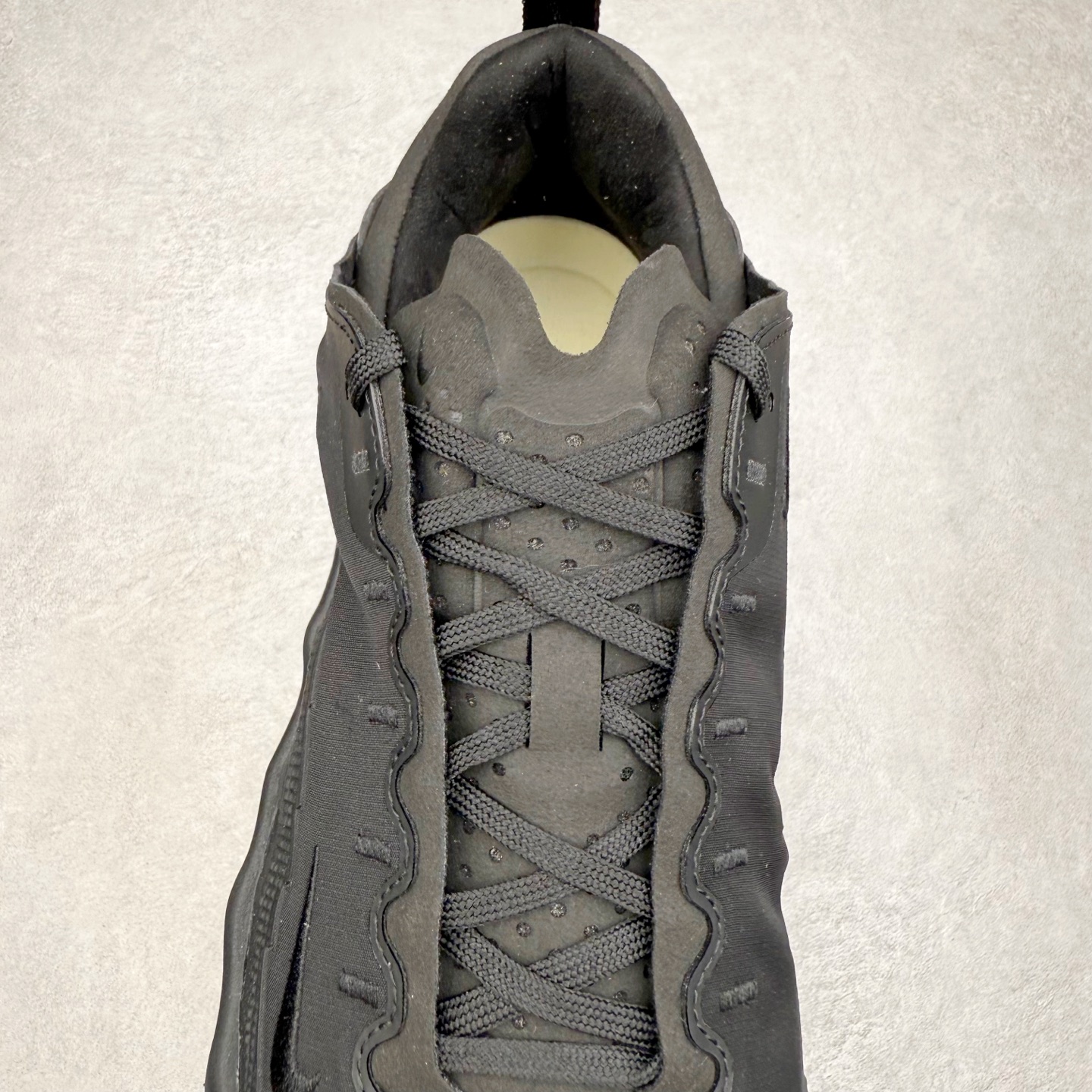 图片[5]-HYEIN SEO x NK Ava Rover 百搭舒适耐磨低帮跑步鞋 男女同款 流线型轮廓，通过轻薄物料鞋面结合 TPU 网格状支撑示人，增厚的中底材质选用 ReactX 加持，华夫外底收尾。鞋垫与后跟鞋提，克制点缀 Hyein Seo 字样。鞋垫与鞋提则采用菱形格纹的变化元素呈现。实拍调校N版已经零色差零失真 百分百还原实物色彩所见即所得 不存在货不对板色差等低级问题 选购参考实物拍摄 不混卖不参货 只用心做好货严格选品 承诺混一赔十 尺码：36 36.5 37.5 38 38.5 39 40 40.5 41 42 42.5 43 44 44.5 45-选品中心