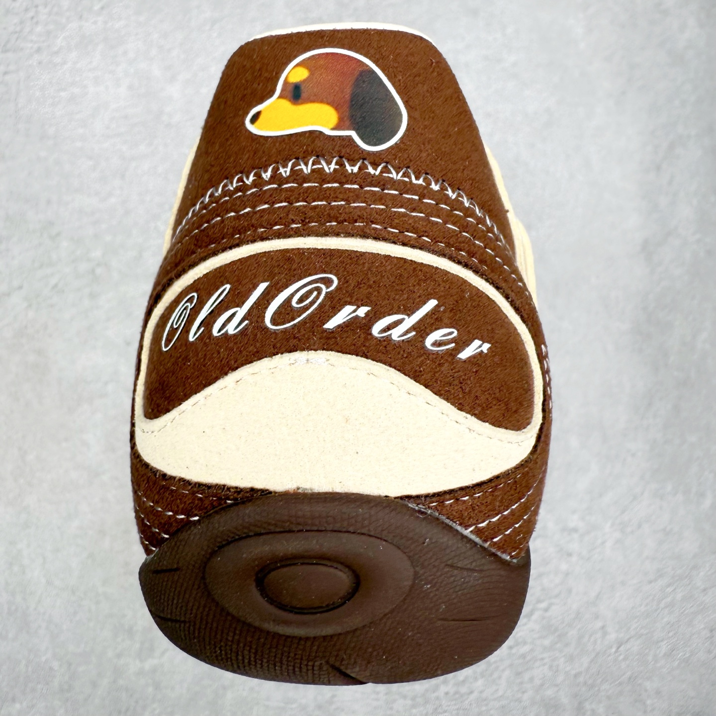 图片[8]-OLD ORDER Turbo-Lite芭蕾复古百搭德训鞋日常 防滑透气 低帮 生活休闲鞋 男女同款 OLD ORDER成立于2019年，其品牌含义为“|日秩序”——源于我们对现在过于整齐有序的环境秩序，每个人都循规蹈矩地活着产生的一种自我反省。品牌缩写为OO，即 ∞，意味着思想，格局，眼界的无穷大，足以让我们跳出现有的条条框框，将过于整齐有序的上世纪文化与未来趋势重组，让日时秩序下的自由在衣物上得以体现。而绝妙的改制手法，更是强调着我们对“抛开社会所加给人的包裹，还原本真自我”的美好追求，朋克运动和嬉皮士精神也在这个探索的过程中，与成衣设计融合为一体。实拍调校N版已经零色差零失真 百分百还原实物色彩所见即所得 不存在货不对板色差等低级问题 选购参考实物拍摄 不混卖不参货 只用心做好货严格选品 承诺混一赔十 尺码：36 36.5 37.5 38 38.5 39 40 40.5 41 42 42.5 43 44 44.5 45-选品中心