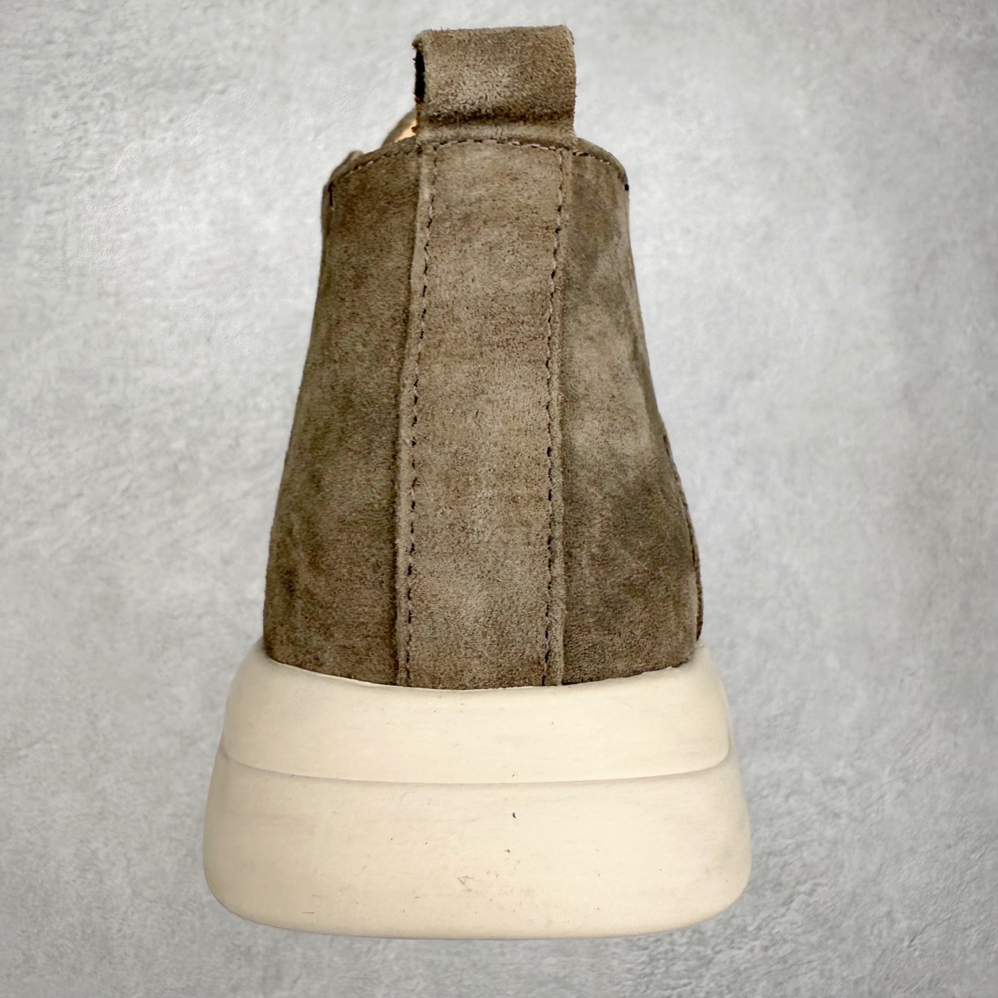 图片[8]-CAT/卡特 硬汉推土机品牌 秋冬经典款 户外百搭中帮休闲马丁靴 #广东大厂品质 官网常年主打款 时尚潮流搭配 面料釆用意大利进口麂牛皮 全鞋真牛皮材料 大底到五金都是代工厂原材料制作 好货不杀猪 首单质量严格把控 全套官网统一包装 今年冬季防寒户外专用 日常随意搭配 型男必备 货号：P727922 尺码：39 40 41 42 43 44（标准码）-选品中心