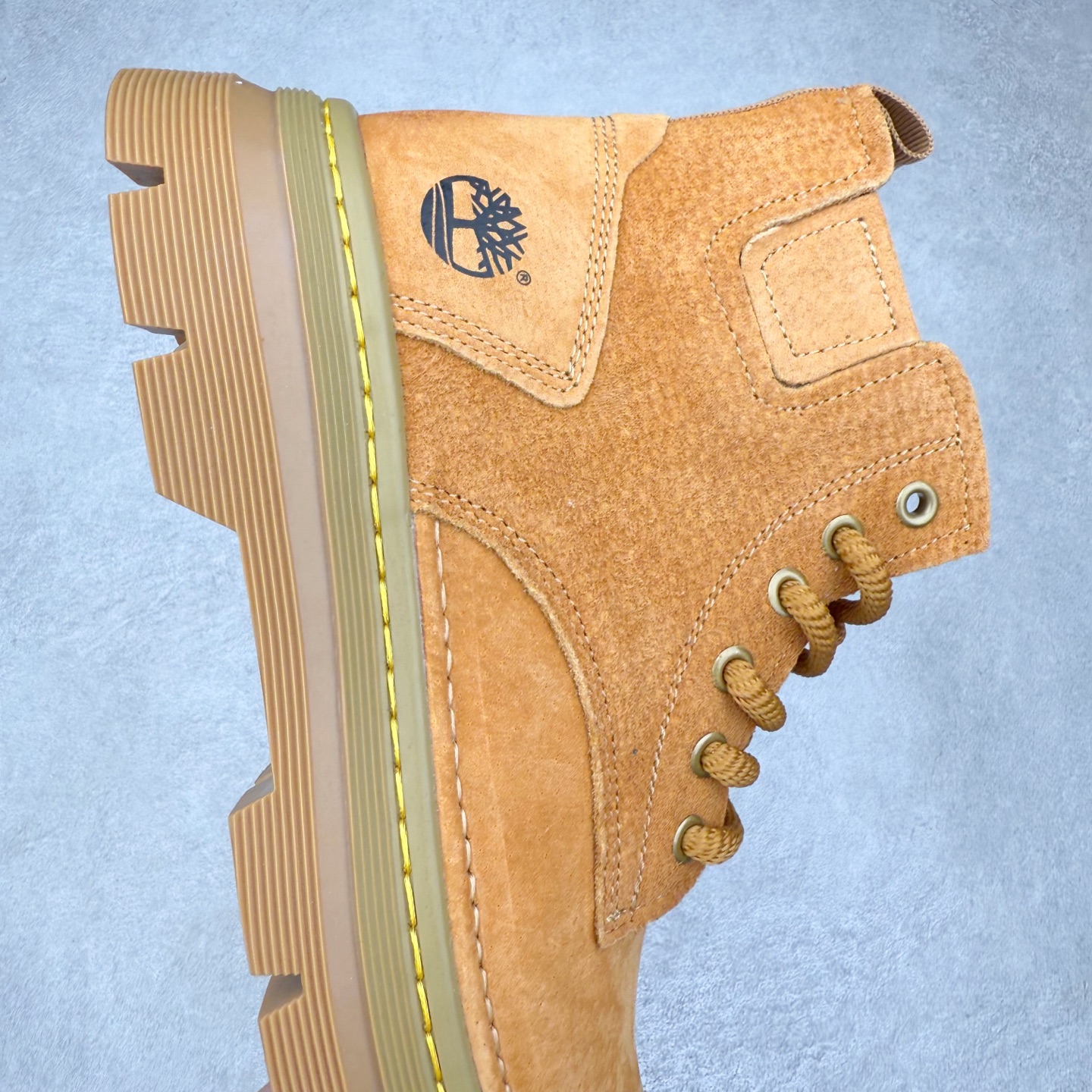 图片[6]-Timberland 添柏岚/天伯伦 25秋冬新款 经典户外休闲大黄靴 广东大厂品质 原盒原包装 面料采用意大利🇮🇹顶级磨砂细纹牛皮搭配防臭防腐真皮乳胶鞋垫给您完美的穿着体验 质量考究耐穿型男必备 专治不帅 高品质脚感一流 货号：TB99350 尺码：39 40 41 42 43 44 (标准码)-选品中心