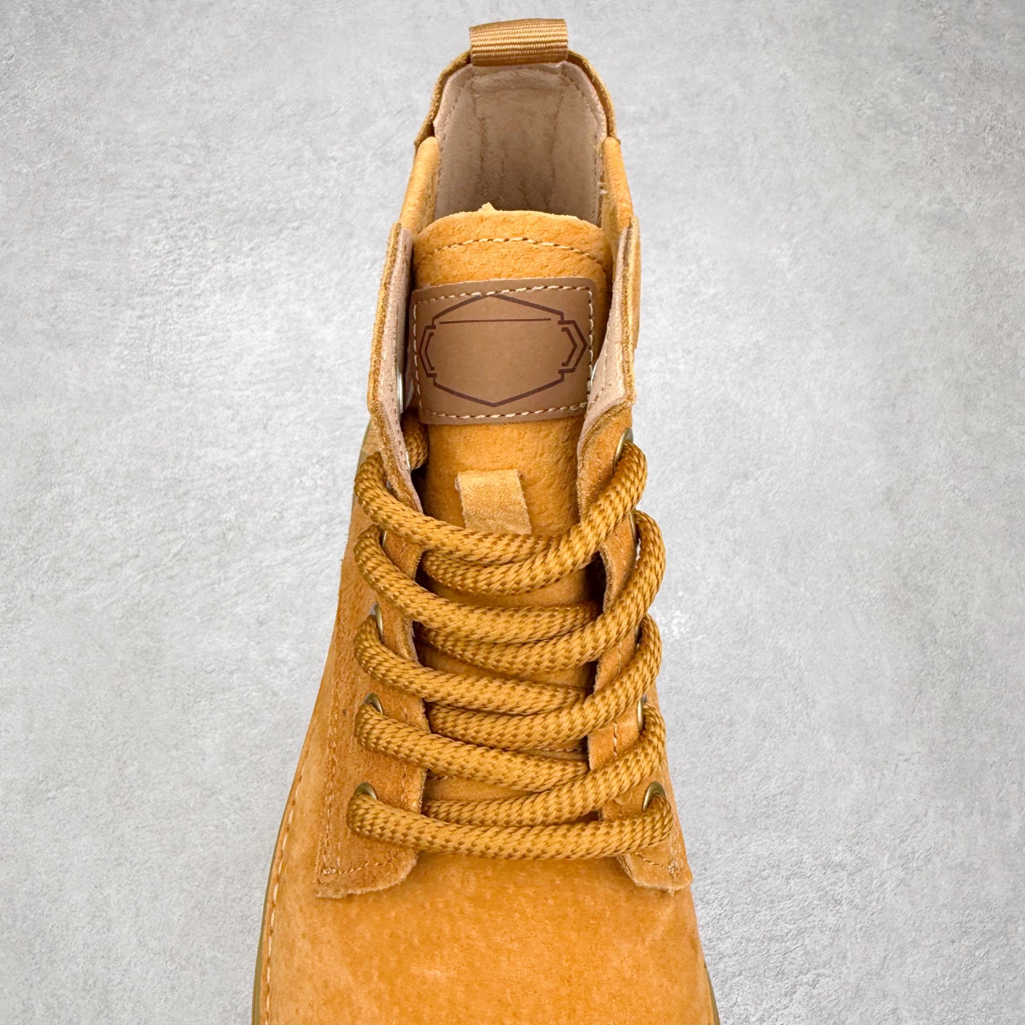 图片[5]-Timberland 添柏岚/天伯伦 25秋冬新款 经典户外休闲大黄靴 广东大厂品质 原盒原包装 面料采用意大利🇮🇹顶级磨砂细纹牛皮搭配防臭防腐真皮乳胶鞋垫给您完美的穿着体验 质量考究耐穿型男必备 专治不帅 高品质脚感一流 货号：TB99350 尺码：39 40 41 42 43 44 (标准码)-选品中心