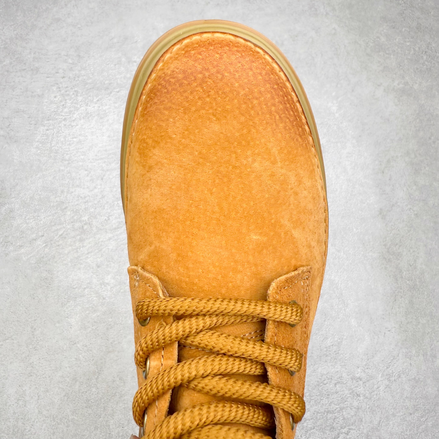 图片[4]-Timberland 添柏岚/天伯伦 25秋冬新款 经典户外休闲大黄靴 广东大厂品质 原盒原包装 面料采用意大利🇮🇹顶级磨砂细纹牛皮搭配防臭防腐真皮乳胶鞋垫给您完美的穿着体验 质量考究耐穿型男必备 专治不帅 高品质脚感一流 货号：TB99350 尺码：39 40 41 42 43 44 (标准码)-选品中心