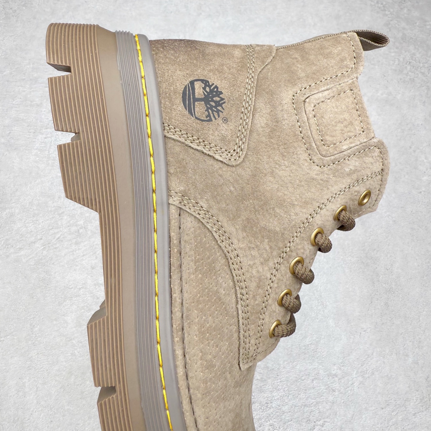 图片[6]-Timberland 添柏岚/天伯伦 25秋冬新款 经典户外休闲大黄靴 广东大厂品质 原盒原包装 面料采用意大利🇮🇹顶级磨砂细纹牛皮搭配防臭防腐真皮乳胶鞋垫给您完美的穿着体验 质量考究耐穿型男必备 专治不帅 高品质脚感一流 货号：TB99350 尺码：39 40 41 42 43 44 (标准码)-选品中心