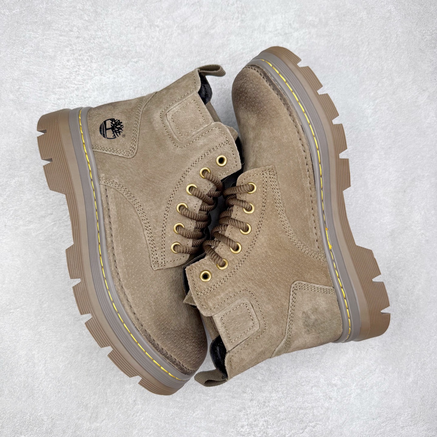 图片[3]-Timberland 添柏岚/天伯伦 25秋冬新款 经典户外休闲大黄靴 广东大厂品质 原盒原包装 面料采用意大利🇮🇹顶级磨砂细纹牛皮搭配防臭防腐真皮乳胶鞋垫给您完美的穿着体验 质量考究耐穿型男必备 专治不帅 高品质脚感一流 货号：TB99350 尺码：39 40 41 42 43 44 (标准码)-选品中心