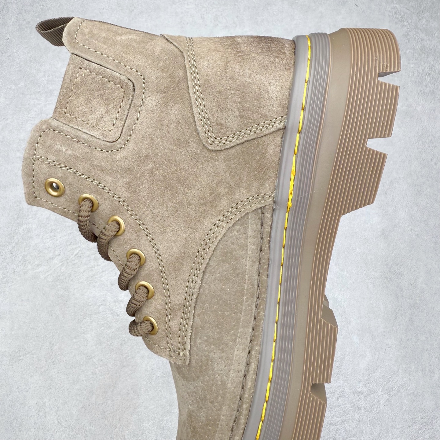 图片[7]-Timberland 添柏岚/天伯伦 25秋冬新款 经典户外休闲大黄靴 广东大厂品质 原盒原包装 面料采用意大利🇮🇹顶级磨砂细纹牛皮搭配防臭防腐真皮乳胶鞋垫给您完美的穿着体验 质量考究耐穿型男必备 专治不帅 高品质脚感一流 货号：TB99350 尺码：39 40 41 42 43 44 (标准码)-选品中心