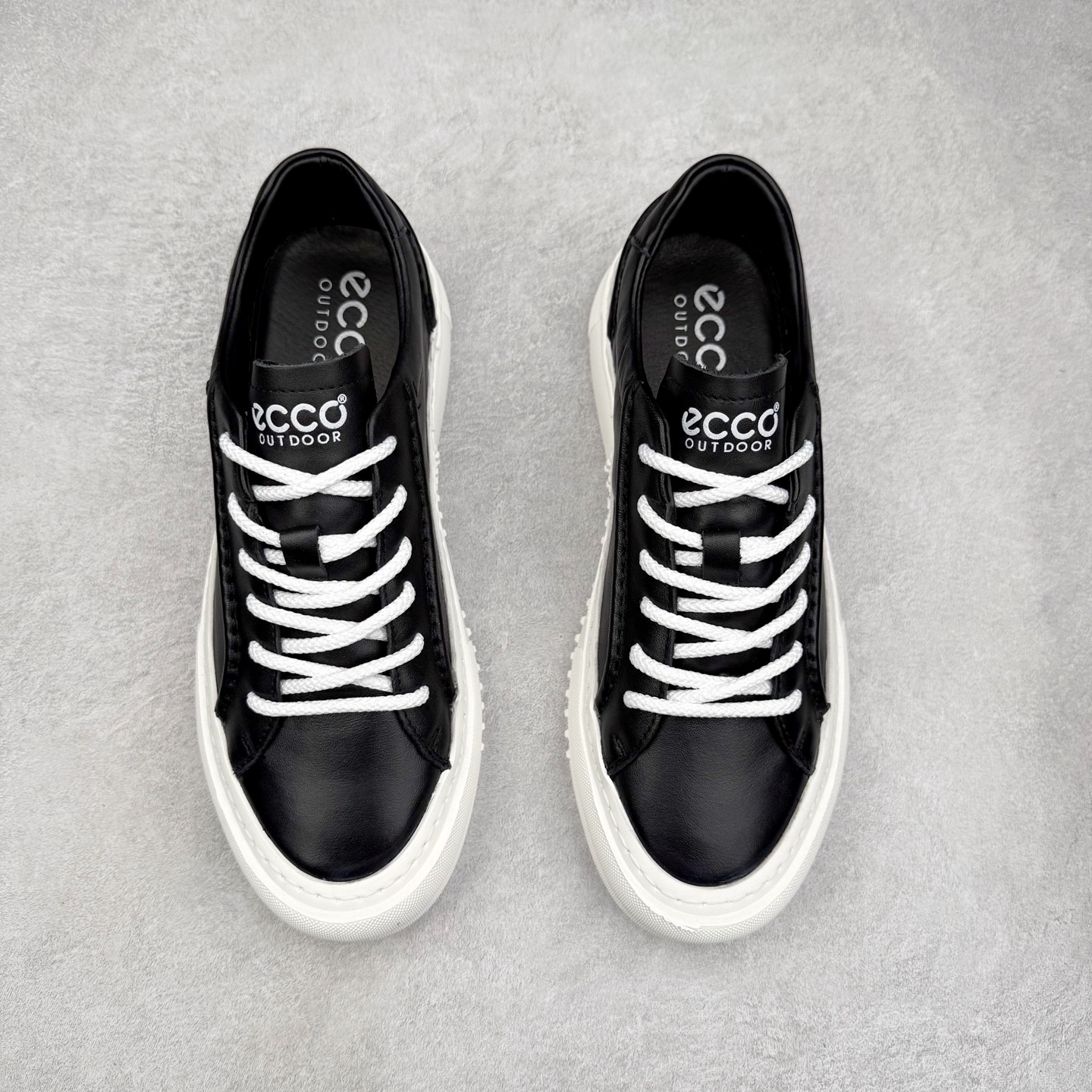图片[2]-ECCO爱步男士休闲小白鞋 简单耐看清爽版型 百搭休闲板鞋 柔酷7号系列 鞋面采用进口小牛皮+透气头层猪皮内里 时尚个性 出街有型 简约系带设计 可自由调节松紧 鞋底采用高端顶级TPR环保科技材料 磨具贴合鞋底给你不一样的缓力性能 舒适 增强运动性 高端大气时尚不失稳重 休闲百搭 简约利落 尺码：38 39 40 41 42 43 44（皮鞋码）-选品中心