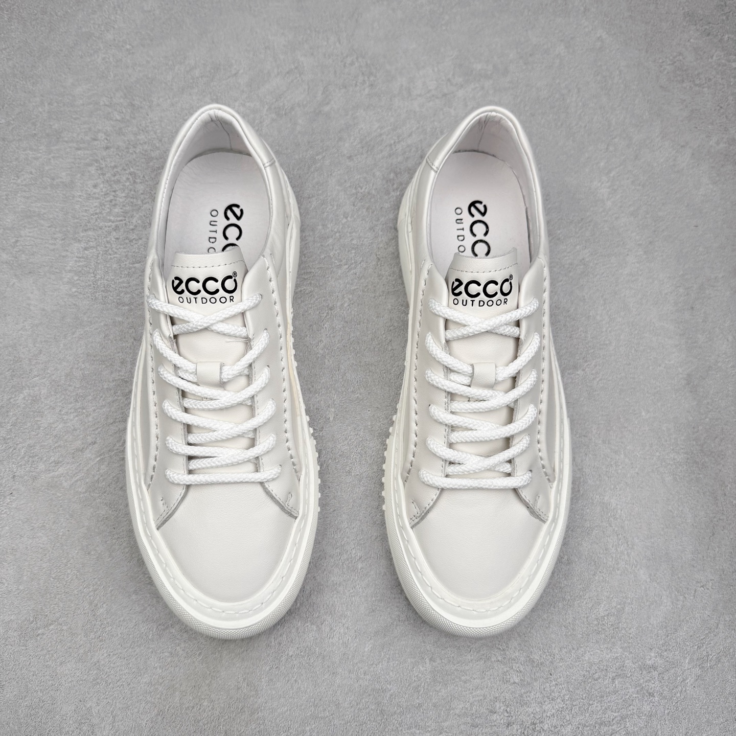 图片[2]-ECCO爱步男士休闲小白鞋 简单耐看清爽版型 百搭休闲板鞋 柔酷7号系列 鞋面采用进口小牛皮+透气头层猪皮内里 时尚个性 出街有型 简约系带设计 可自由调节松紧 鞋底采用高端顶级TPR环保科技材料 磨具贴合鞋底给你不一样的缓力性能 舒适 增强运动性 高端大气时尚不失稳重 休闲百搭 简约利落 尺码：38 39 40 41 42 43 44（皮鞋码）-选品中心