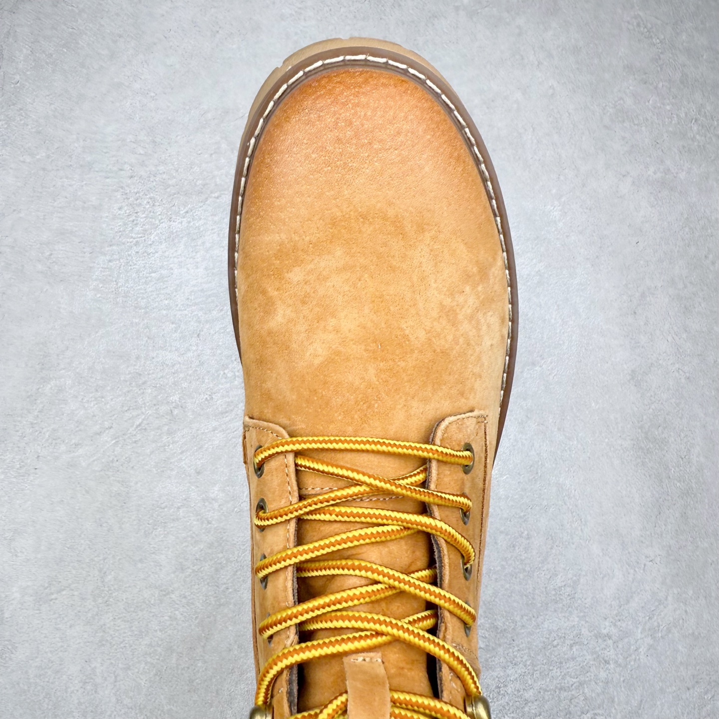 图片[4]-CAT卡特 户外工装轻底休闲马丁靴大黄靴系列 广东大厂品质 全新工艺升级 全鞋真牛皮材料 大底到五金都是代工厂原材料制作 同原版固特异永不开胶工艺 好货不杀猪 首单质量严格把控 全网独家首发 品质毋庸置疑 全套官网统一包装 今年冬季防寒户外专用 日常随意搭配 尺码：39 40 41 42 43 44（皮鞋码）-选品中心