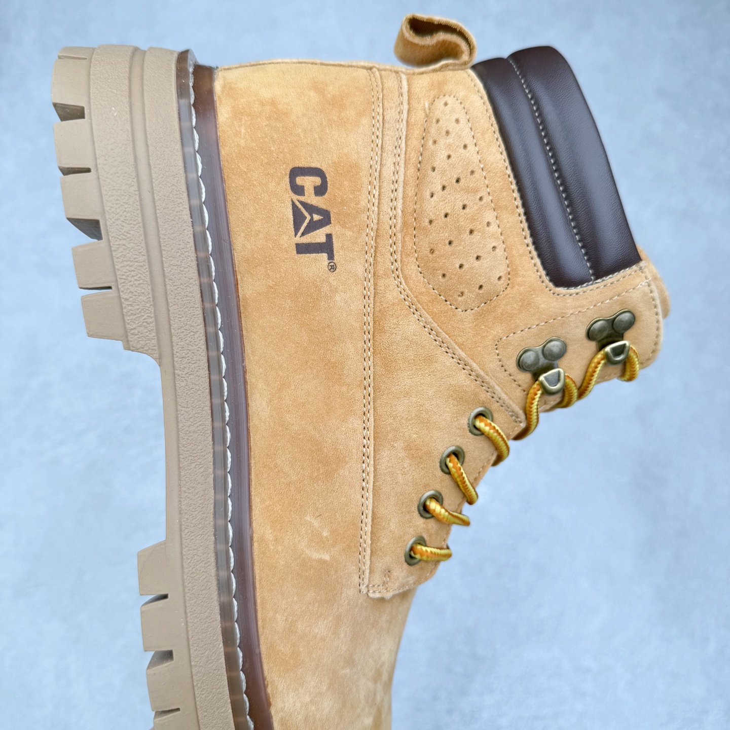 图片[6]-CAT卡特 户外工装轻底休闲马丁靴大黄靴系列 广东大厂品质 全新工艺升级 全鞋真牛皮材料 大底到五金都是代工厂原材料制作 同原版固特异永不开胶工艺 好货不杀猪 首单质量严格把控 全网独家首发 品质毋庸置疑 全套官网统一包装 今年冬季防寒户外专用 日常随意搭配 尺码：39 40 41 42 43 44（皮鞋码）-选品中心