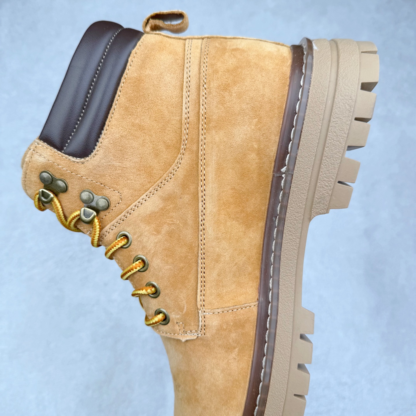 图片[7]-CAT卡特 户外工装轻底休闲马丁靴大黄靴系列 广东大厂品质 全新工艺升级 全鞋真牛皮材料 大底到五金都是代工厂原材料制作 同原版固特异永不开胶工艺 好货不杀猪 首单质量严格把控 全网独家首发 品质毋庸置疑 全套官网统一包装 今年冬季防寒户外专用 日常随意搭配 尺码：39 40 41 42 43 44（皮鞋码）-选品中心