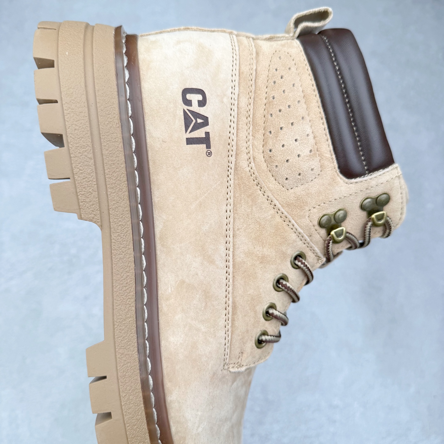 图片[6]-CAT卡特 户外工装轻底休闲马丁靴大黄靴系列 广东大厂品质 全新工艺升级 全鞋真牛皮材料 大底到五金都是代工厂原材料制作 同原版固特异永不开胶工艺 好货不杀猪 首单质量严格把控 全网独家首发 品质毋庸置疑 全套官网统一包装 今年冬季防寒户外专用 日常随意搭配 尺码：39 40 41 42 43 44（皮鞋码）-选品中心