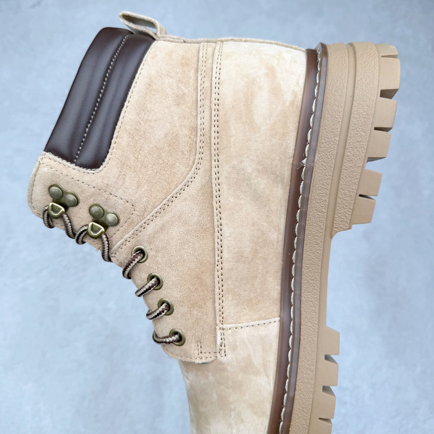 图片[7]-CAT卡特 户外工装轻底休闲马丁靴大黄靴系列 广东大厂品质 全新工艺升级 全鞋真牛皮材料 大底到五金都是代工厂原材料制作 同原版固特异永不开胶工艺 好货不杀猪 首单质量严格把控 全网独家首发 品质毋庸置疑 全套官网统一包装 今年冬季防寒户外专用 日常随意搭配 尺码：39 40 41 42 43 44（皮鞋码）-选品中心