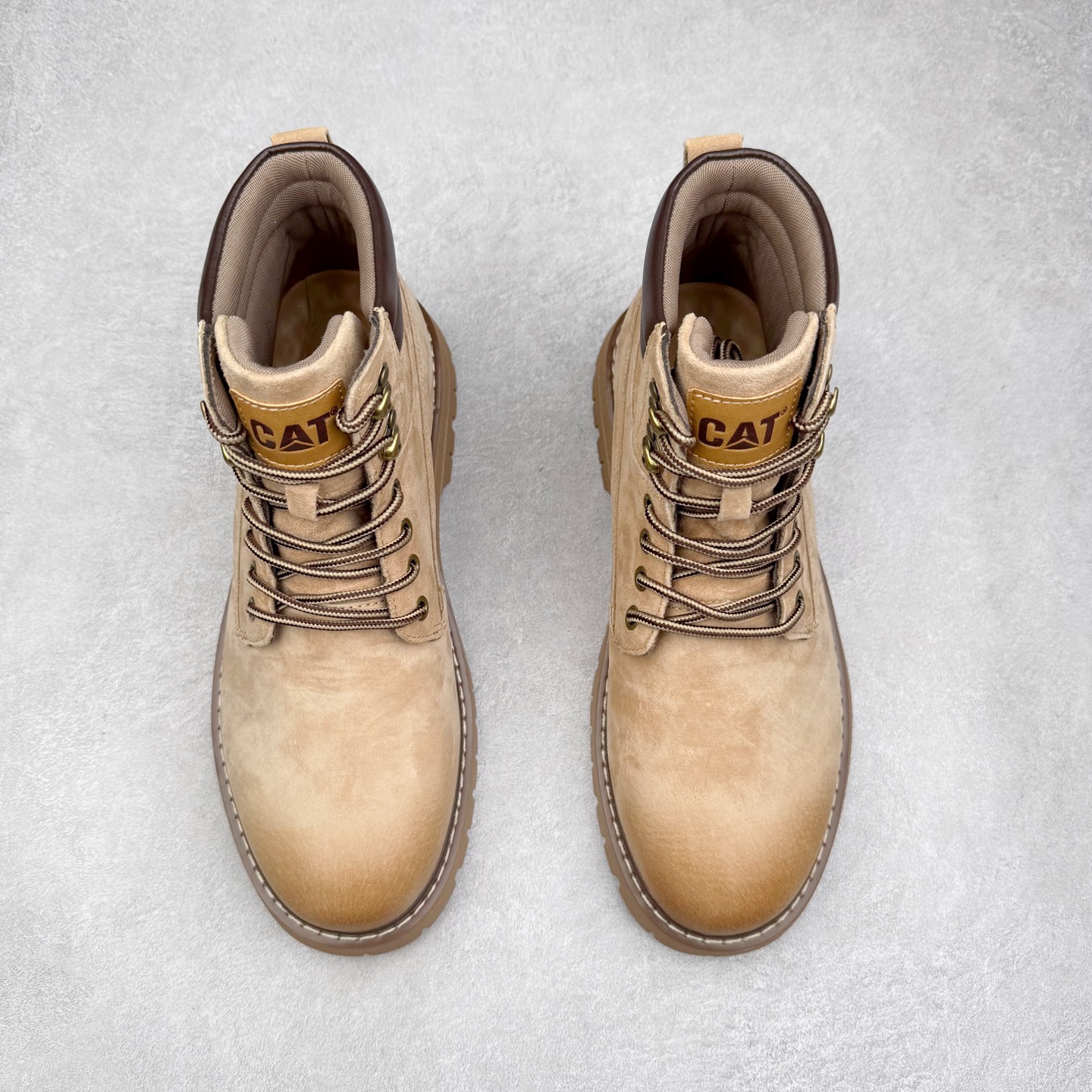 图片[2]-CAT卡特 户外工装轻底休闲马丁靴大黄靴系列 广东大厂品质 全新工艺升级 全鞋真牛皮材料 大底到五金都是代工厂原材料制作 同原版固特异永不开胶工艺 好货不杀猪 首单质量严格把控 全网独家首发 品质毋庸置疑 全套官网统一包装 今年冬季防寒户外专用 日常随意搭配 尺码：39 40 41 42 43 44（皮鞋码）-选品中心