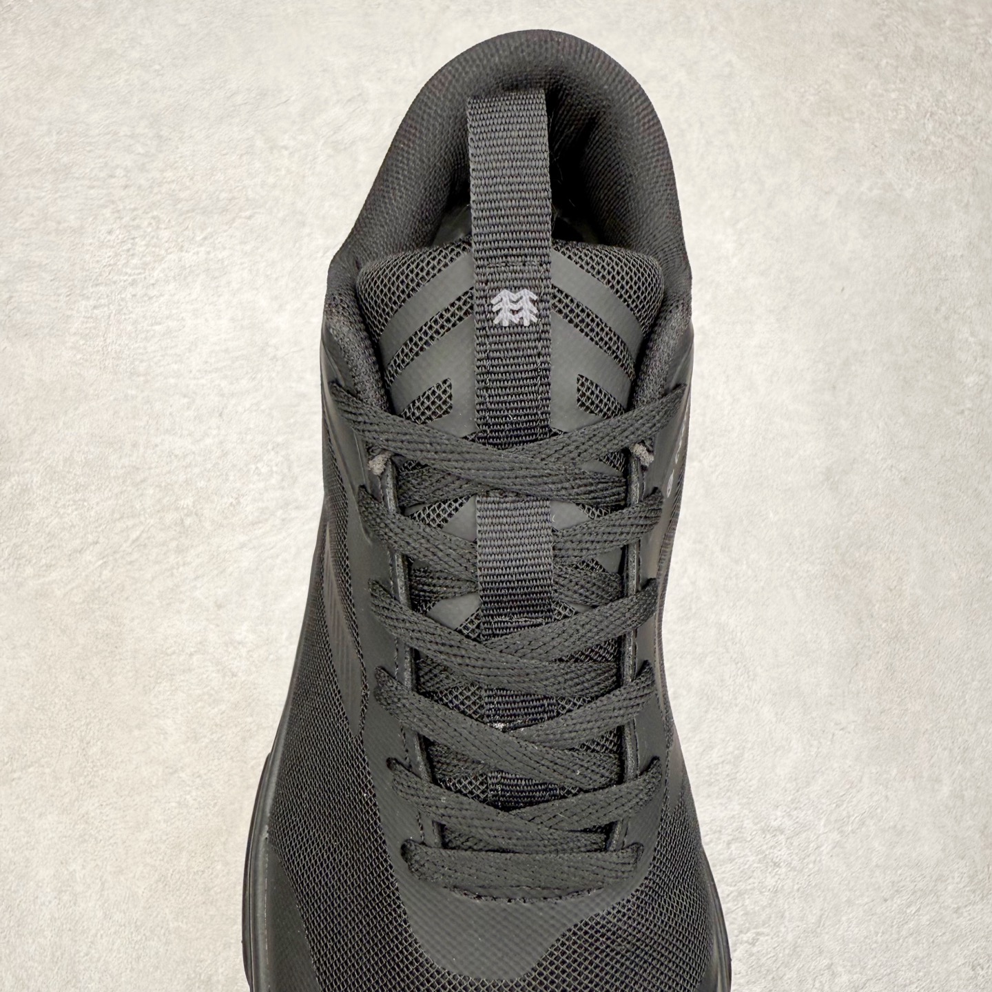 图片[5]-KOLON SPORT Skyler 舒适柔软 防水支撑轻便回弹低帮徒步鞋 男女同款 KOLON SPORT 可隆1973年诞生，并首次推出登山装备。自创立起，KOLON SPORT就把绿色定为基本色调，以常青树为品牌标志，坚持以关爱自然为己任，积极探求自然界的舒适，并以此应用于新产品的开发与研究。40多年来，历经不断革新，成就高端专业户外品牌。实拍调校N版已经零色差零失真 百分百还原实物色彩所见即所得 不存在货不对板色差等低级问题 选购参考实物拍摄 不混卖不参货 只用心做好货严格选品 承诺混一赔十 尺码：36 36.5 37.5 38 38.5 39 40 40.5 41 42 42.5 43 44 44.5 45-选品中心