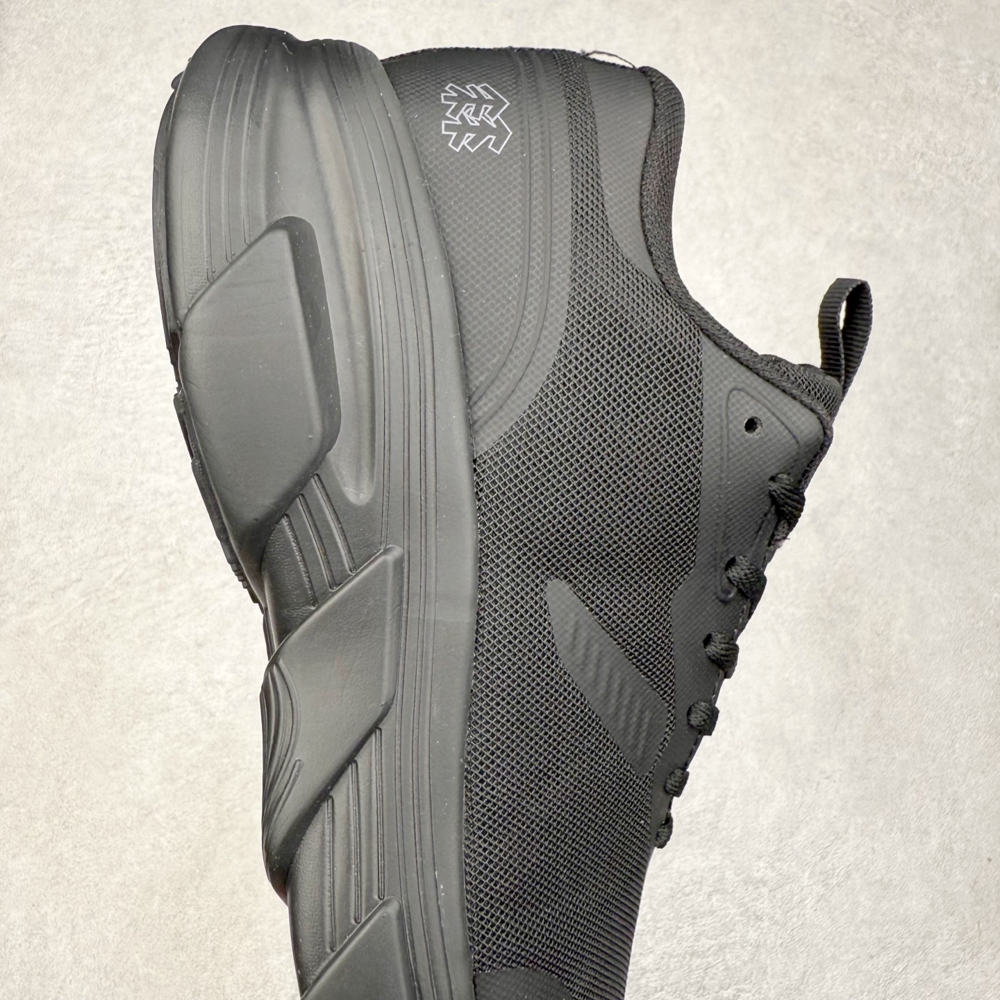 图片[6]-KOLON SPORT Skyler 舒适柔软 防水支撑轻便回弹低帮徒步鞋 男女同款 KOLON SPORT 可隆1973年诞生，并首次推出登山装备。自创立起，KOLON SPORT就把绿色定为基本色调，以常青树为品牌标志，坚持以关爱自然为己任，积极探求自然界的舒适，并以此应用于新产品的开发与研究。40多年来，历经不断革新，成就高端专业户外品牌。实拍调校N版已经零色差零失真 百分百还原实物色彩所见即所得 不存在货不对板色差等低级问题 选购参考实物拍摄 不混卖不参货 只用心做好货严格选品 承诺混一赔十 尺码：36 36.5 37.5 38 38.5 39 40 40.5 41 42 42.5 43 44 44.5 45-选品中心