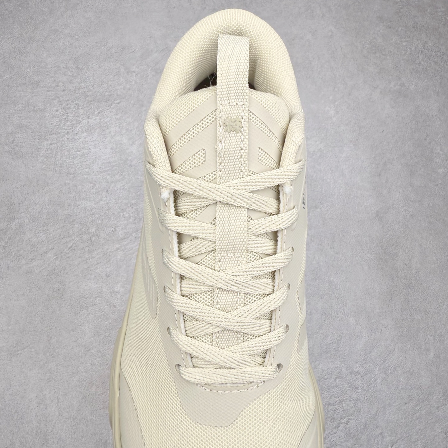 图片[5]-KOLON SPORT Skyler 舒适柔软 防水支撑轻便回弹低帮徒步鞋 男女同款 KOLON SPORT 可隆1973年诞生，并首次推出登山装备。自创立起，KOLON SPORT就把绿色定为基本色调，以常青树为品牌标志，坚持以关爱自然为己任，积极探求自然界的舒适，并以此应用于新产品的开发与研究。40多年来，历经不断革新，成就高端专业户外品牌。实拍调校N版已经零色差零失真 百分百还原实物色彩所见即所得 不存在货不对板色差等低级问题 选购参考实物拍摄 不混卖不参货 只用心做好货严格选品 承诺混一赔十 尺码：36 36.5 37.5 38 38.5 39 40 40.5 41 42 42.5 43 44 44.5 45-选品中心