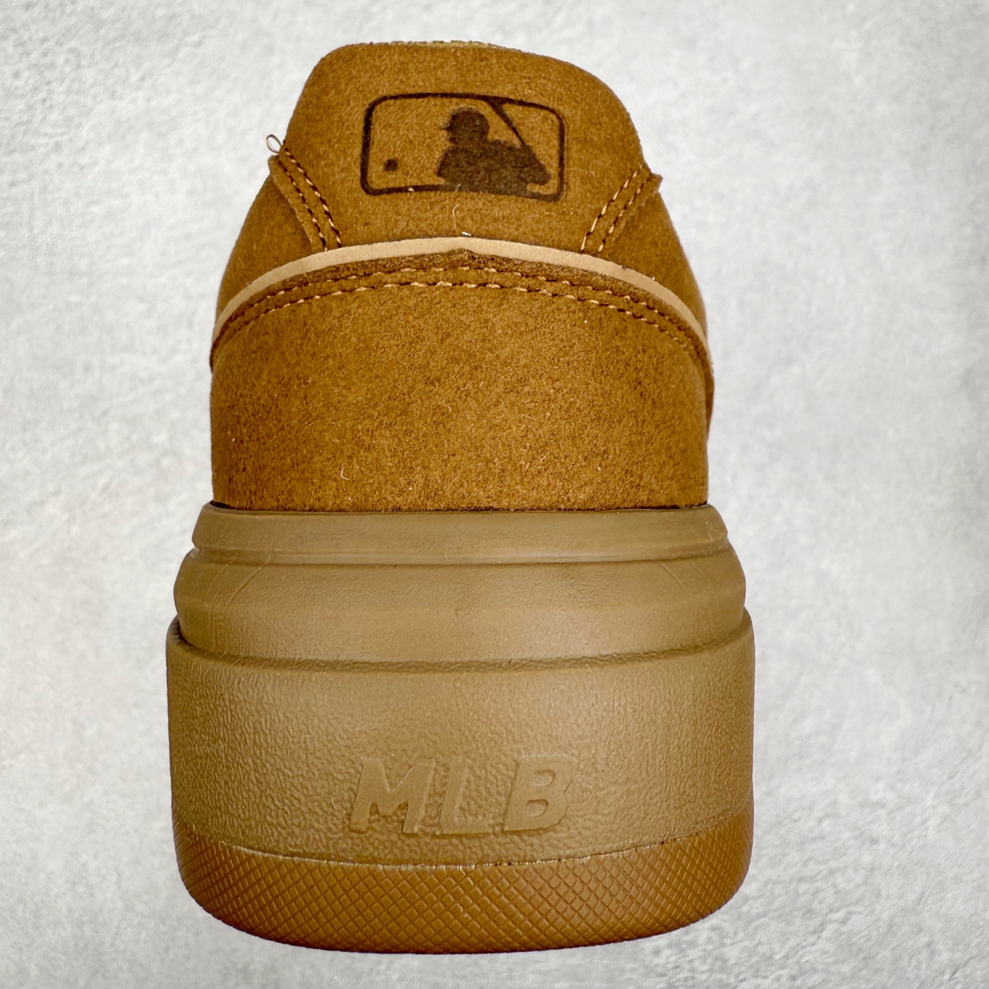 图片[8]-MLB Chunky Liner Basic 复古印花学长鞋系列低帮轻量增高厚底百搭休闲运动慢跑鞋板鞋 Korea韩国联名NY美国榄球纽约洋基队限定 韩国代购专供 全套原楦原纸板原厂数据开发 正确中底拉帮中底网布细节 平台代购专供 左脚内置芯片 韩国代购吊牌标贴 独家一比一RB+MD组合大底 高频后跟小人Logo精准对位立体饱满 正确网布加超迁鞋面 转印中底走线紧密 转印Logo工艺表层防刮不掉色 尺码：35 36 36.5 37.5 38 38.5 39 40 40.5 41 42 42.5 43 44 45-选品中心