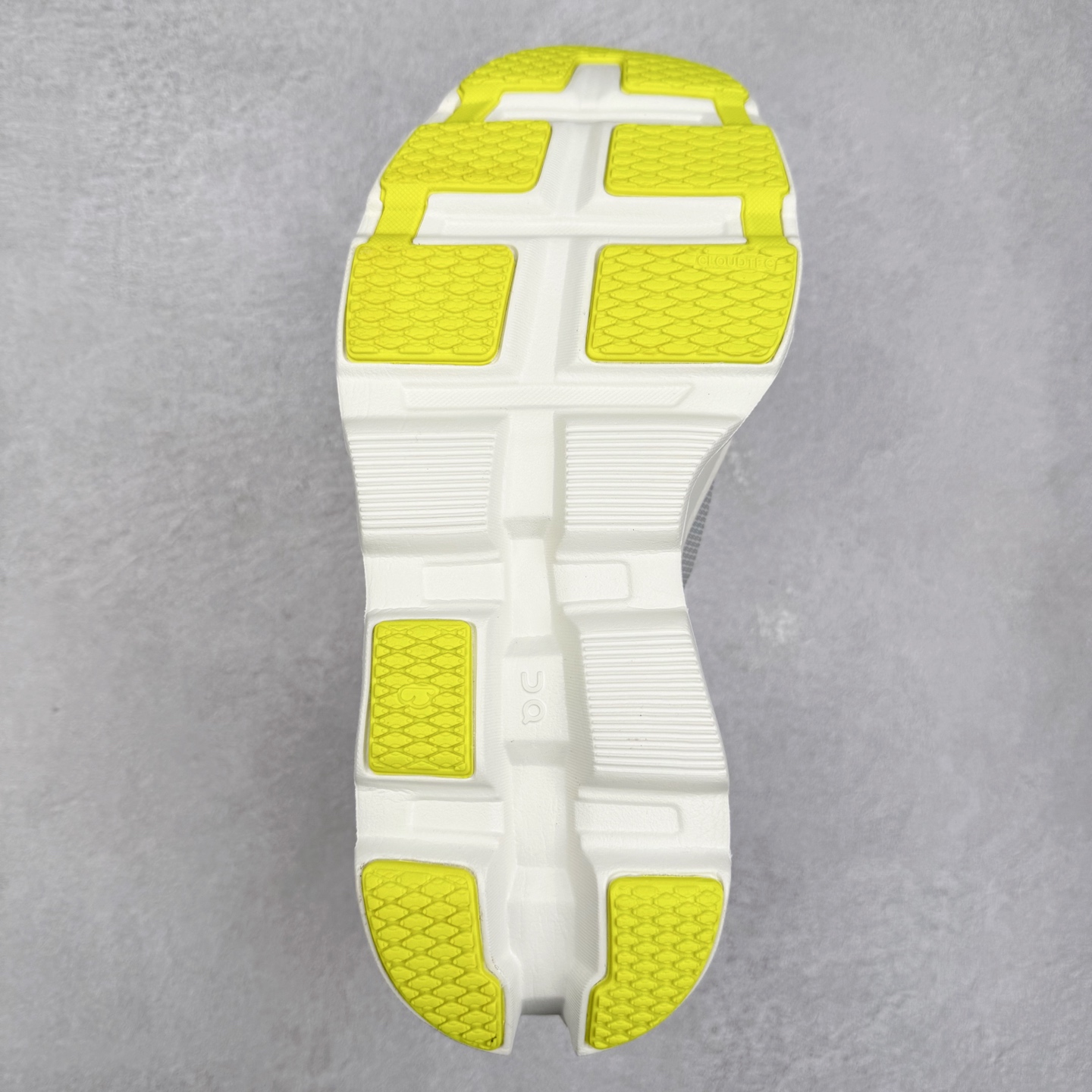 图片[9]-＃DT On昂跑 Cloudmonster 2 舒适百搭低帮训练跑步鞋 此运动品牌 开创于2010年 缓震着陆、强效回弹、轻柔质感的设计构思始终是ON研制关键 与此同时基于“为全球提供革新性的跑步感受”信念 陆续推出了多款跑鞋及其以专业运动人体跑步工程学为设计关键的功能性跑步服饰设备 让跑者不费力气地畅快畅跑 尺码：36 36.5 37.5 38 38.5 39 40 40.5 41 42 42.5 43 44 44.5 45-选品中心