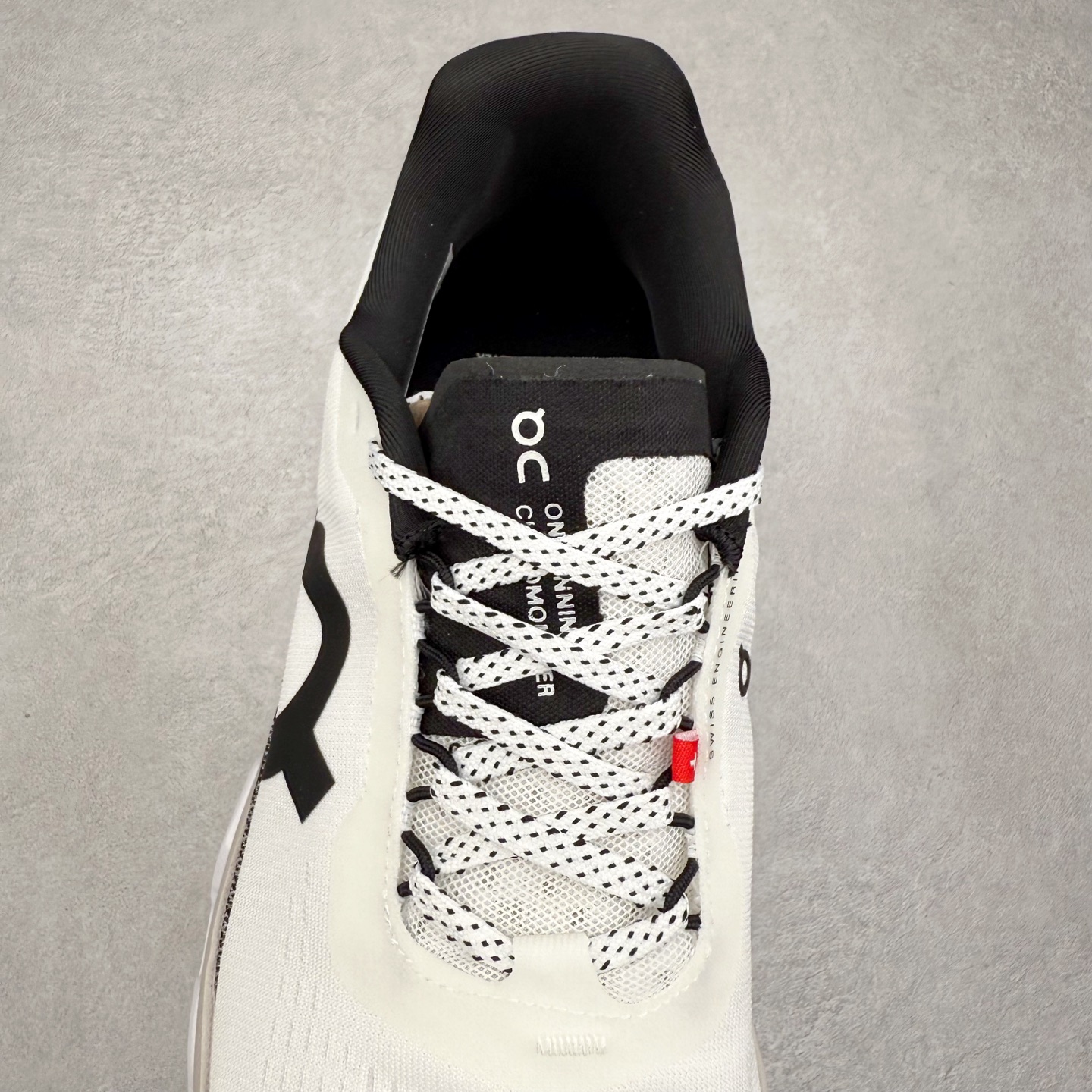 图片[5]-＃DT On昂跑 Cloudmonster 2 舒适百搭低帮训练跑步鞋 此运动品牌 开创于2010年 缓震着陆、强效回弹、轻柔质感的设计构思始终是ON研制关键 与此同时基于“为全球提供革新性的跑步感受”信念 陆续推出了多款跑鞋及其以专业运动人体跑步工程学为设计关键的功能性跑步服饰设备 让跑者不费力气地畅快畅跑 尺码：36 36.5 37.5 38 38.5 39 40 40.5 41 42 42.5 43 44 44.5 45-选品中心